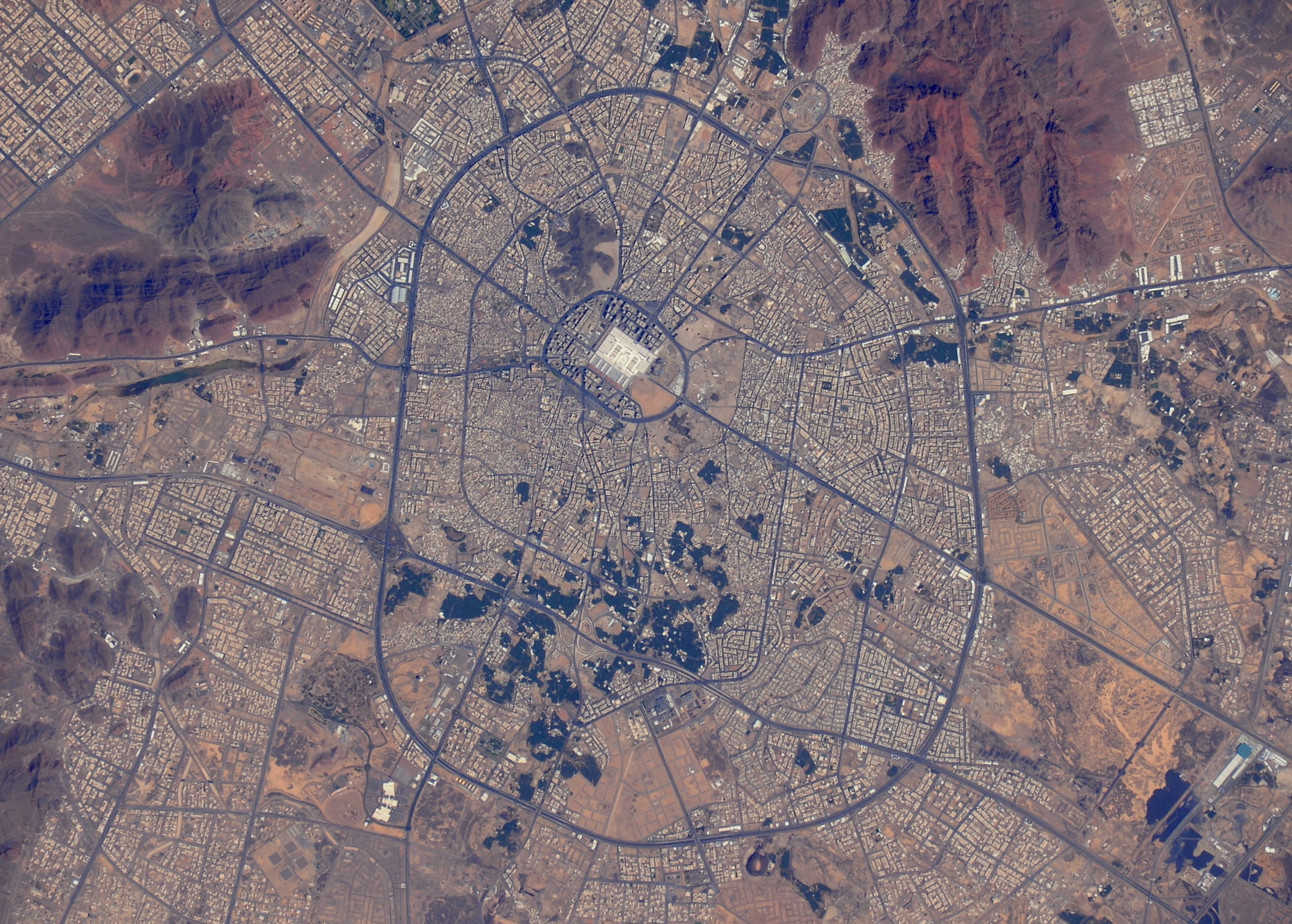 Medina, 2K, Saudi Arabia, space, HD Wallpaper