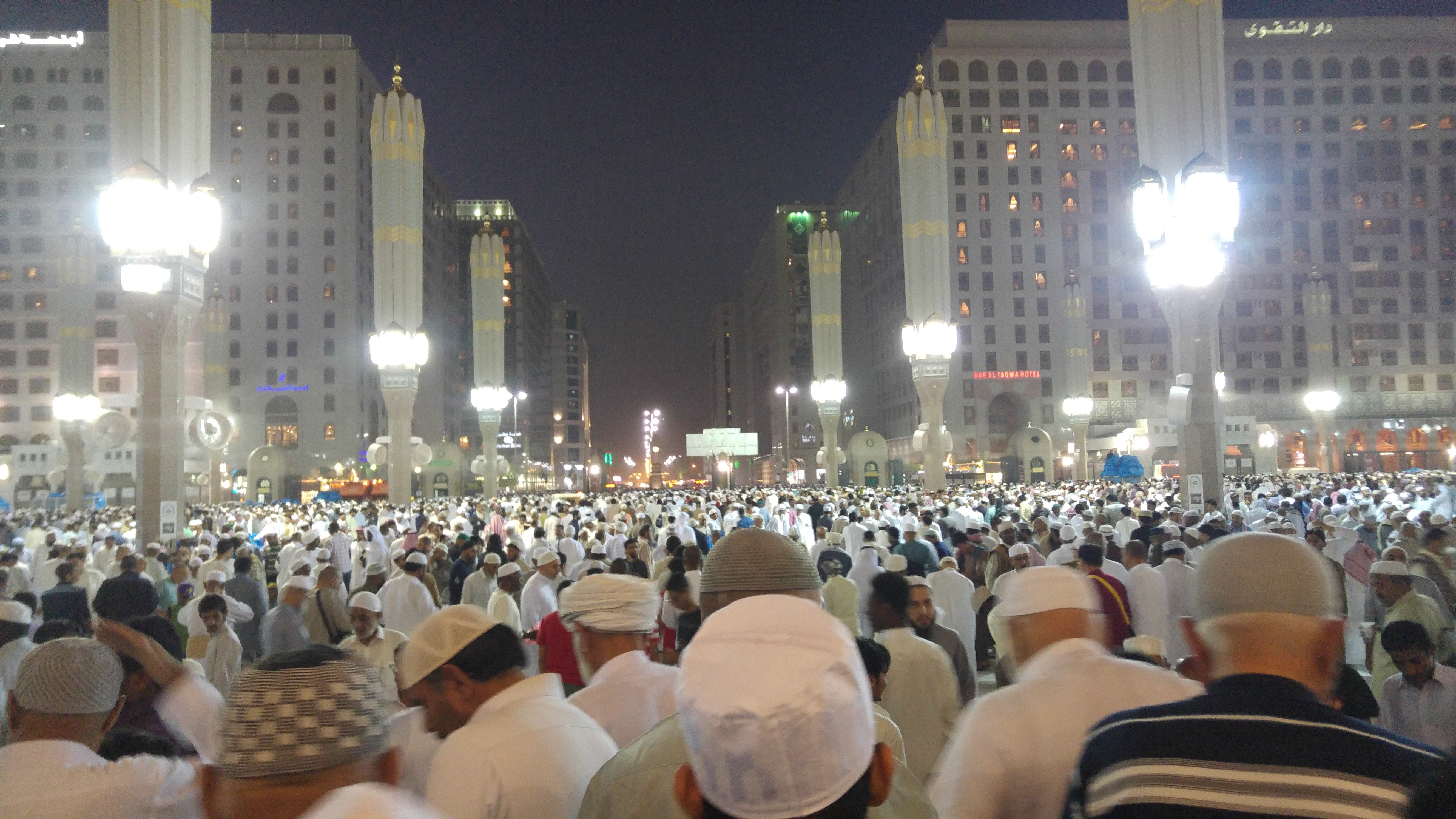 adult, group of people, muslim, religion, women, built structure, street, large group of people, building exterior, architecture, real people, in a row, HD Wallpaper