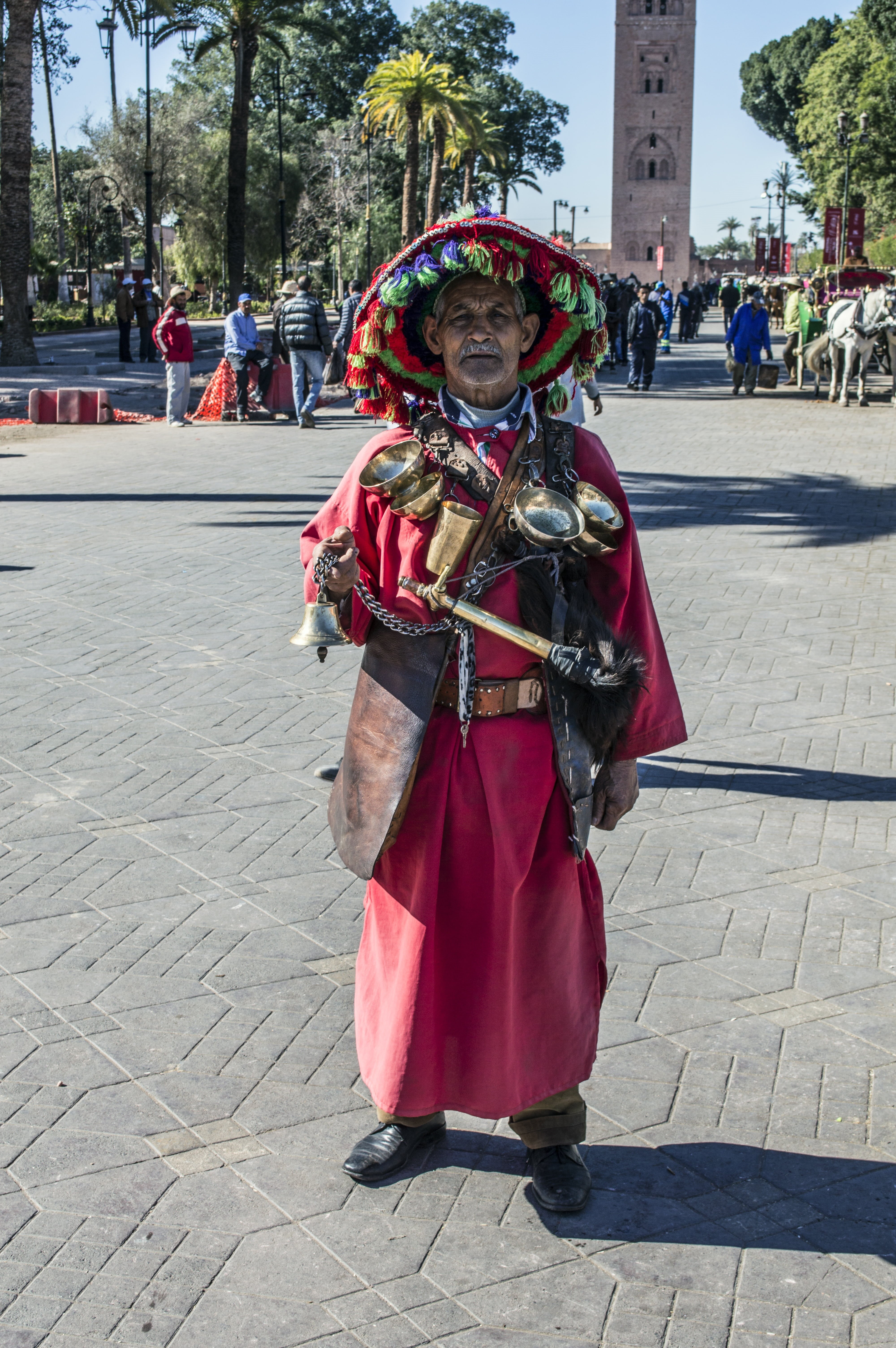 leisure activity, market, real people, street, standing, traditional, celebration, incidental people, marrakesh, marrakech, town, people, morroco, traditional clothing, Phone HD Wallpaper
