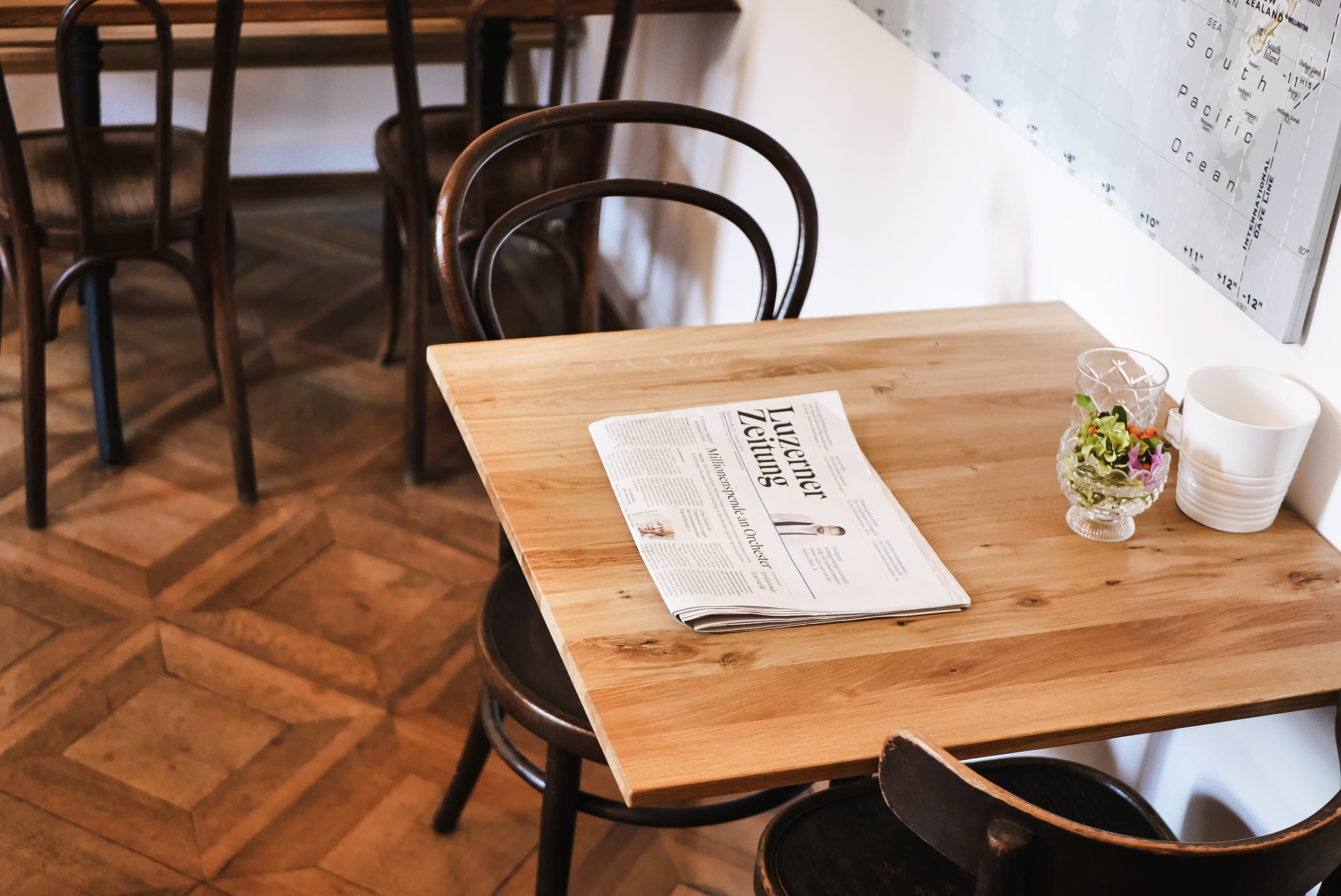 seat, plant, cafe, 2K, menu, high angle view, refreshment, chair, still life, flooring, food, glass, room, drink, newspaper, switzerland, paper, no people, HD Wallpaper