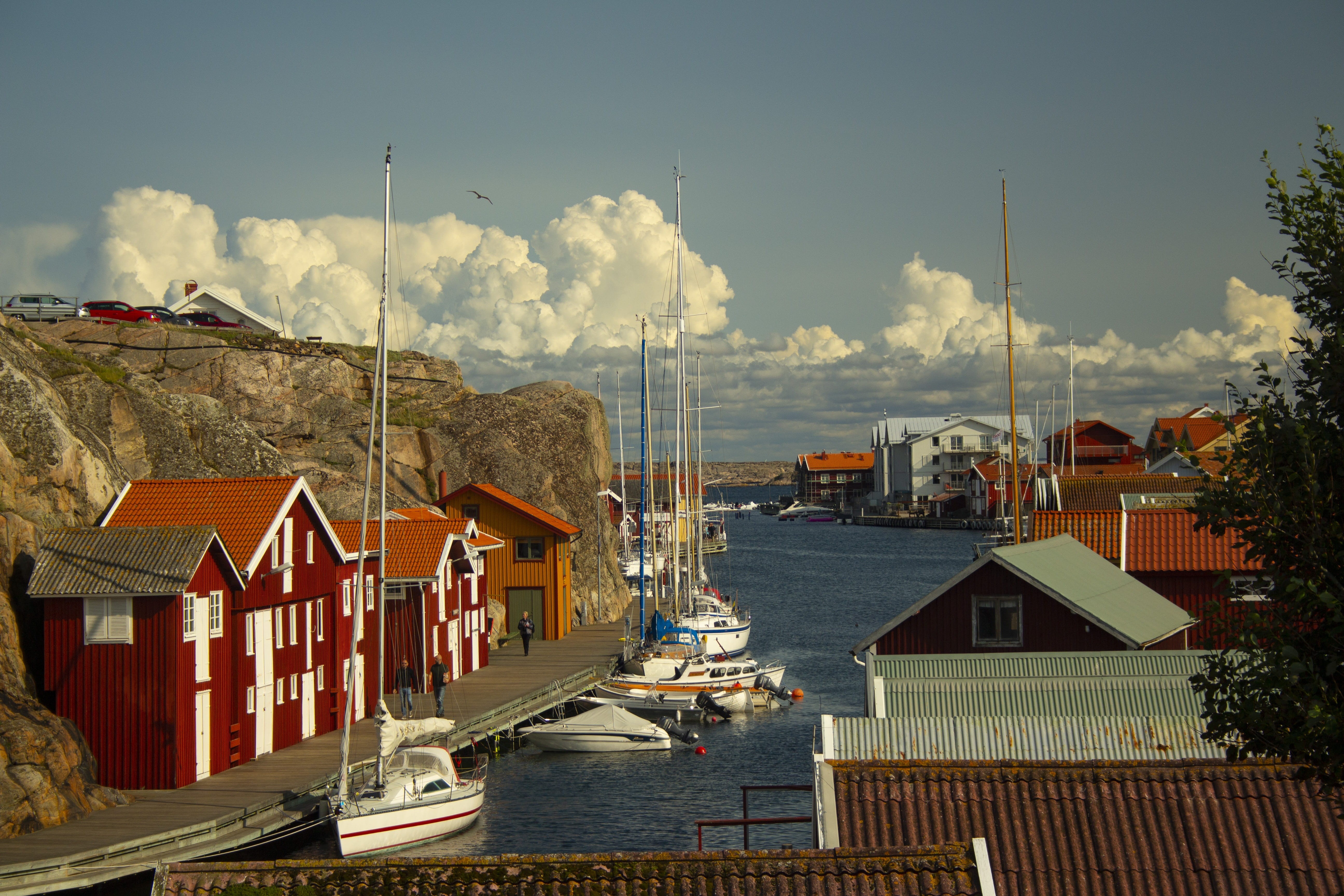 cliffs, architecture, west coast, transportation, sea, day, cloud - sky, mode of transportation, boathouses, boats, residential district, sailboat, outdoors, HD Wallpaper