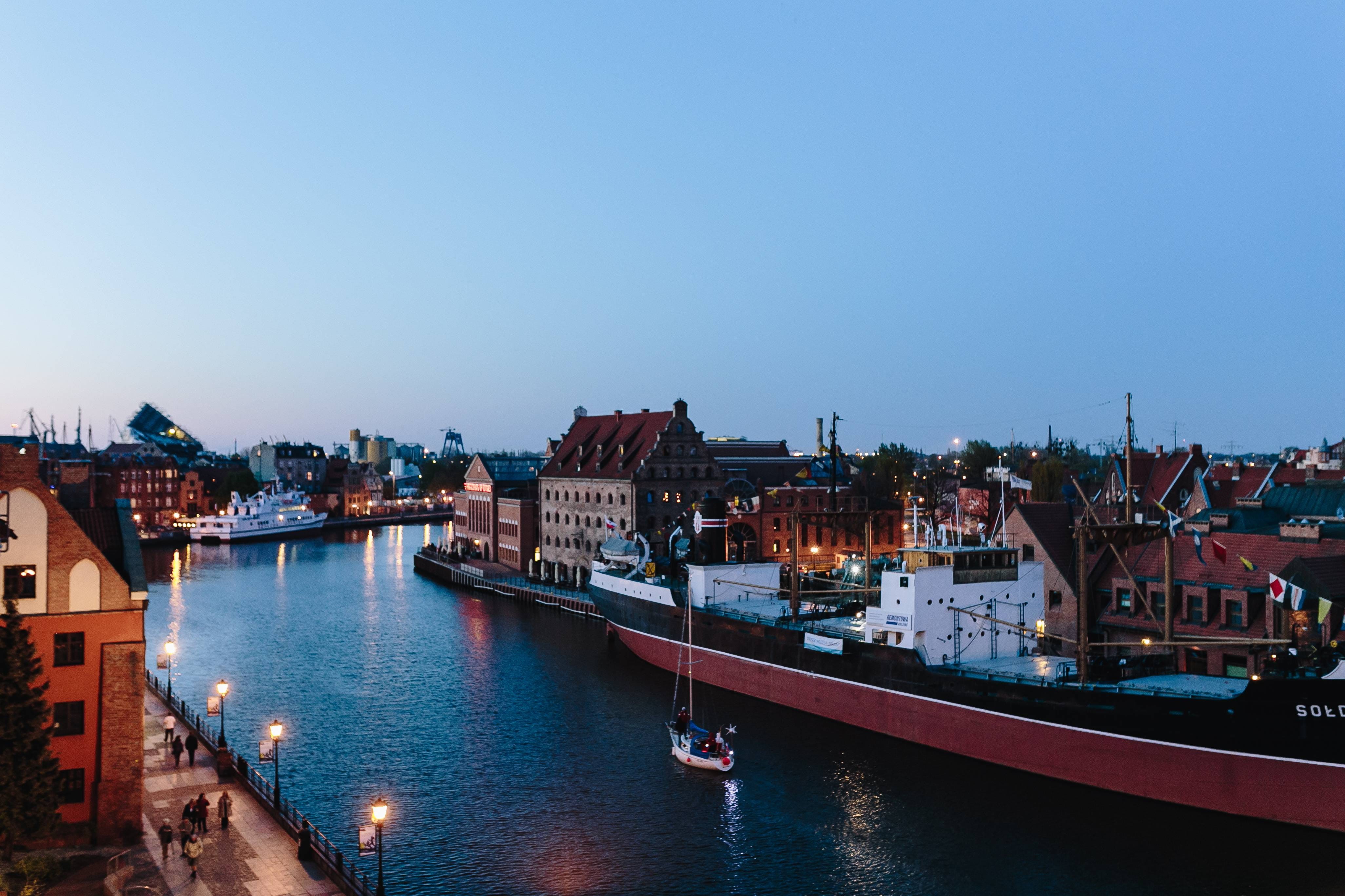 Poland, city, transportation, nature, cultures, cityscape, water, sailboat, 4K, architecture, nautical Vessel, Photos, house, urban Scene, town, tenement house, HD Wallpaper