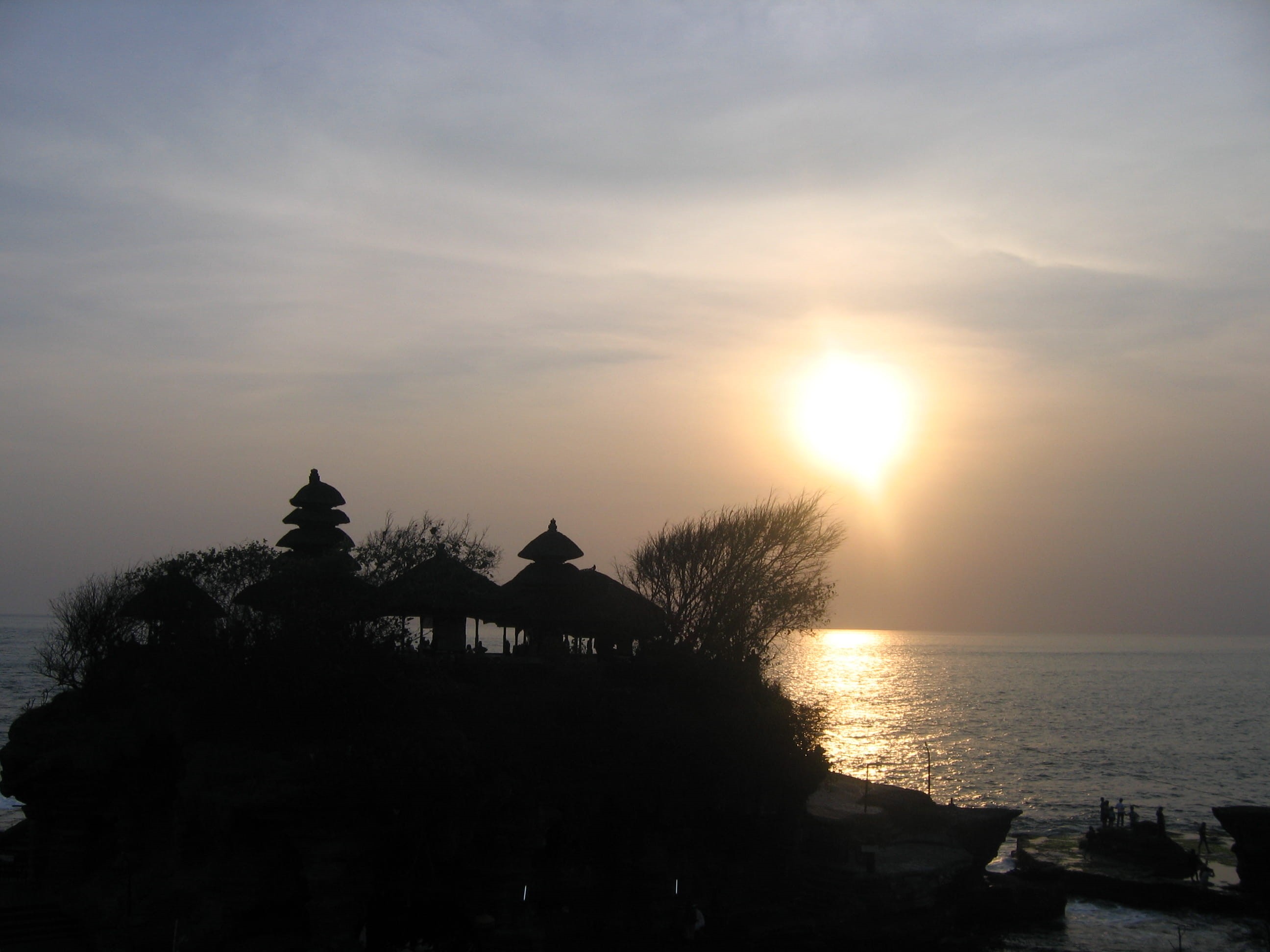 tranquil scene, indonesia, built structure, beauty in nature, sun, tranquility, monastere, tanah lot, no people, building exterior, tree, plant, islands, HD Wallpaper
