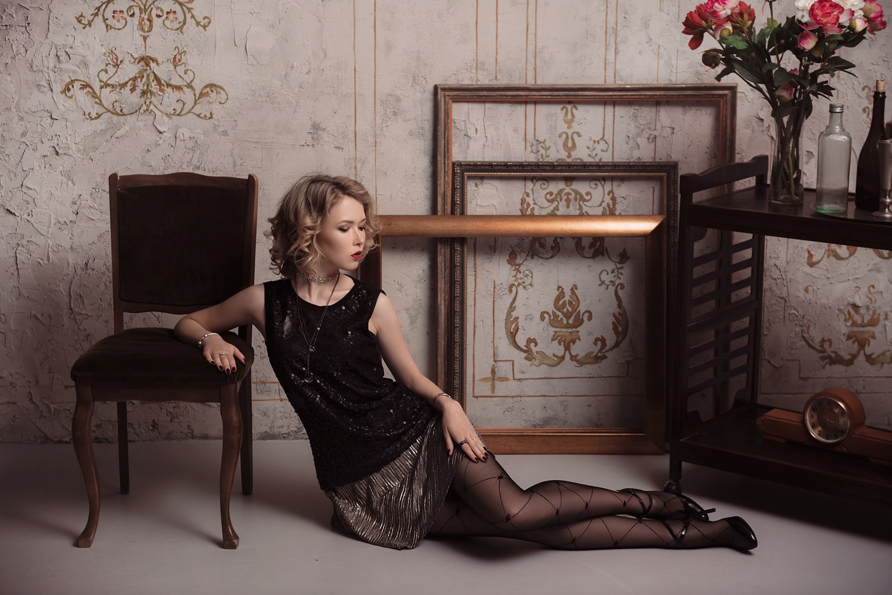 hairstyle, clothing, model, Ilya Novitsky, chair, indoors, one person, beauty, young adult, looking at camera, legs, full length, seat, fashion, 720P, HD Wallpaper