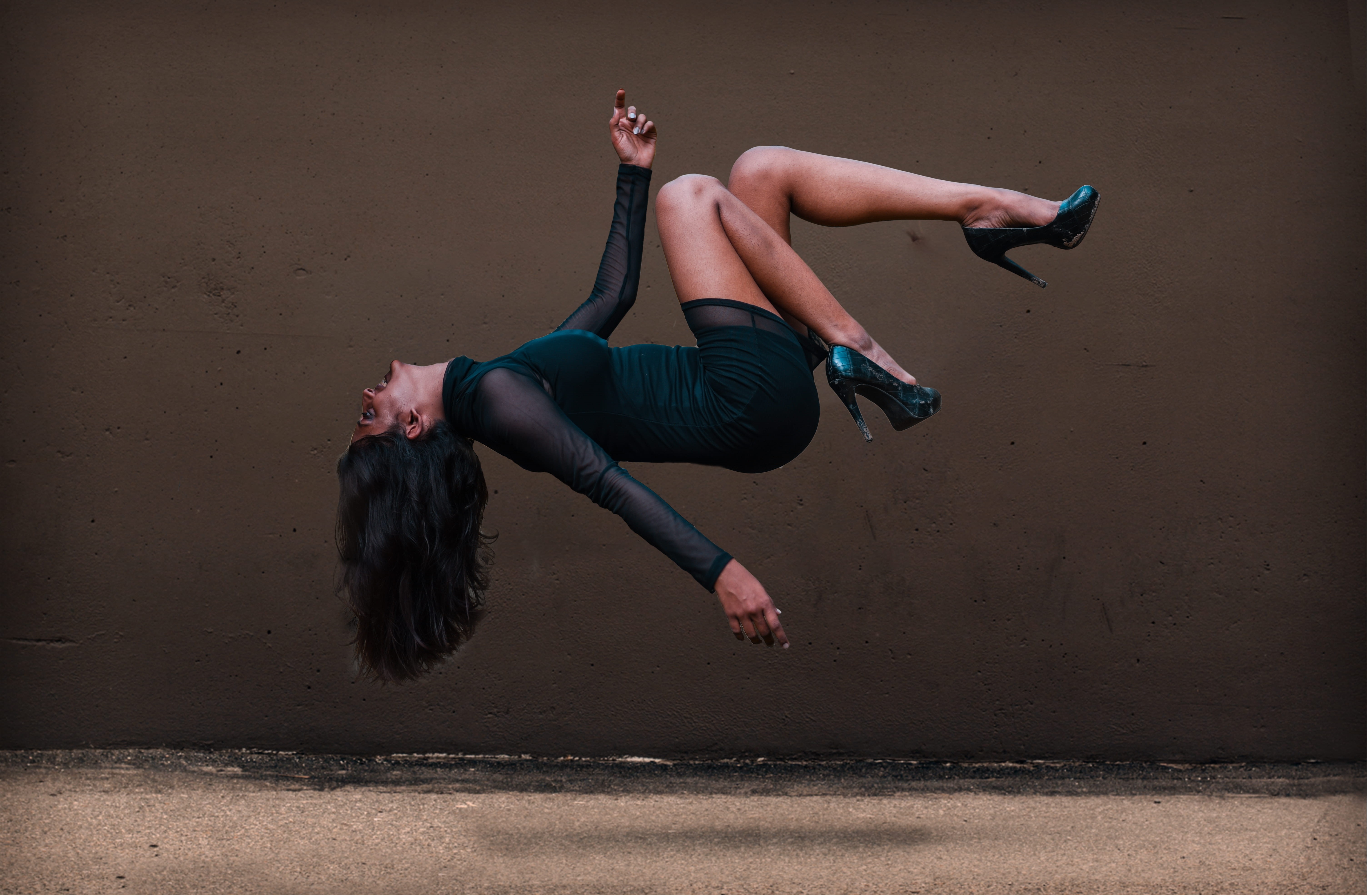 motion, day, young adult, exercising, sleeved, sport, clothing, adult, levitation, person, floating, hairstyle, healthy lifestyle, mini, one person, vitality, HD Wallpaper