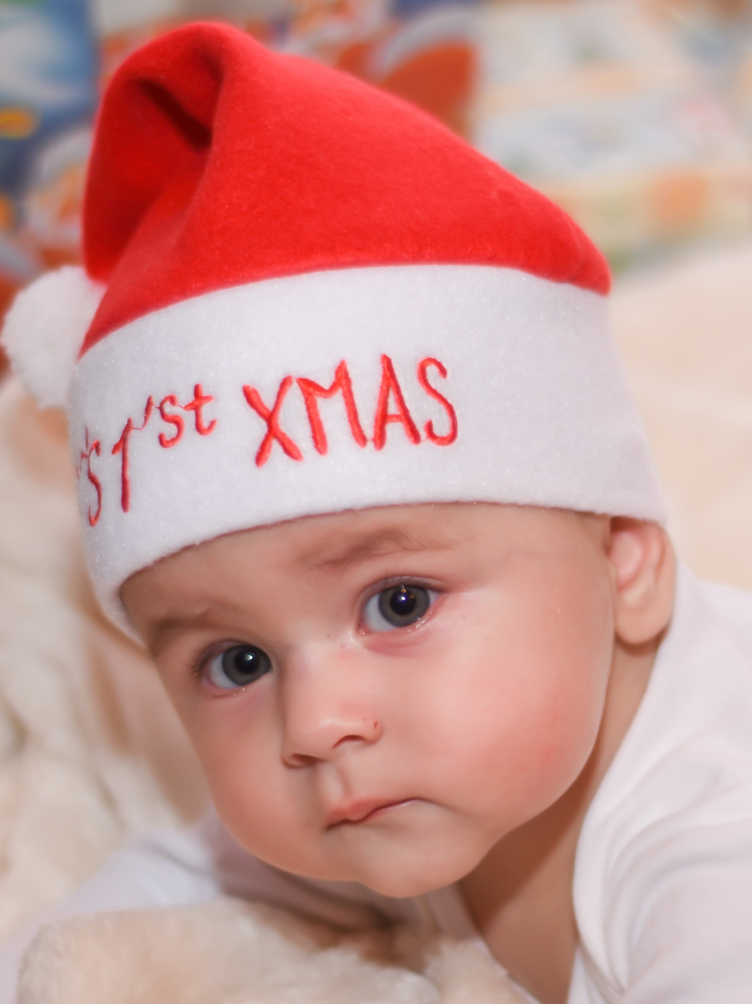 people, portrait, cute, claus, child, winter, girl, boy, happiness, gift, xmas, new, wearing, santa, adorable, babyhood, home, real people, close-up, one person, Phone HD Wallpaper