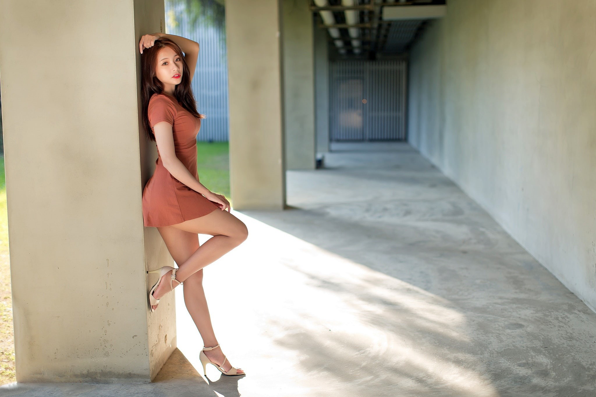 Depth Of Field, 1080P, Woman, Lipstick, Brunette, Women, High Heels, Model, Girl, Dress, Asian, HD Wallpaper