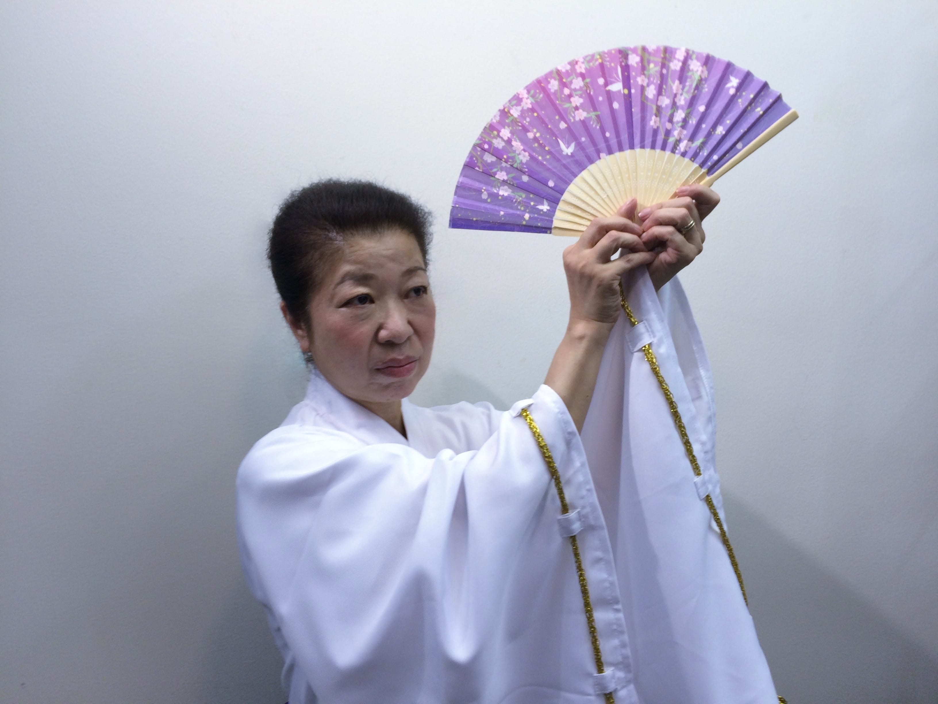 purple, 2K, long-sleeved kimono, old japan, one person, adult, mature adult, japanese, peace tone, folding fan, females, portrait, looking, clothing, foldable, HD Wallpaper