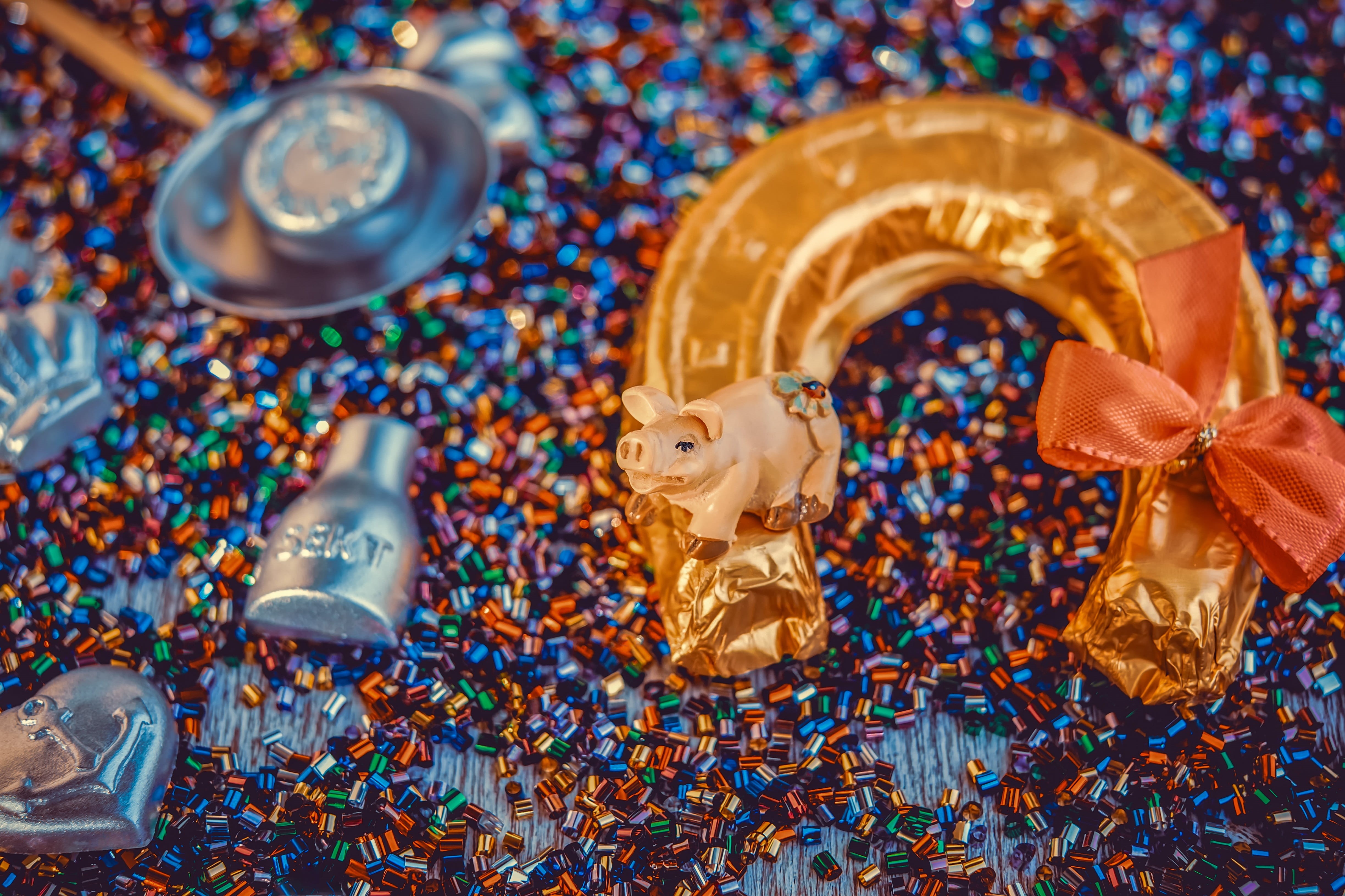 celebration, creativity, ceramics, new years greetings, holiday, lucky pig, gold colored, art and craft, high angle view, 4K, food and drink, luck, indoors, HD Wallpaper