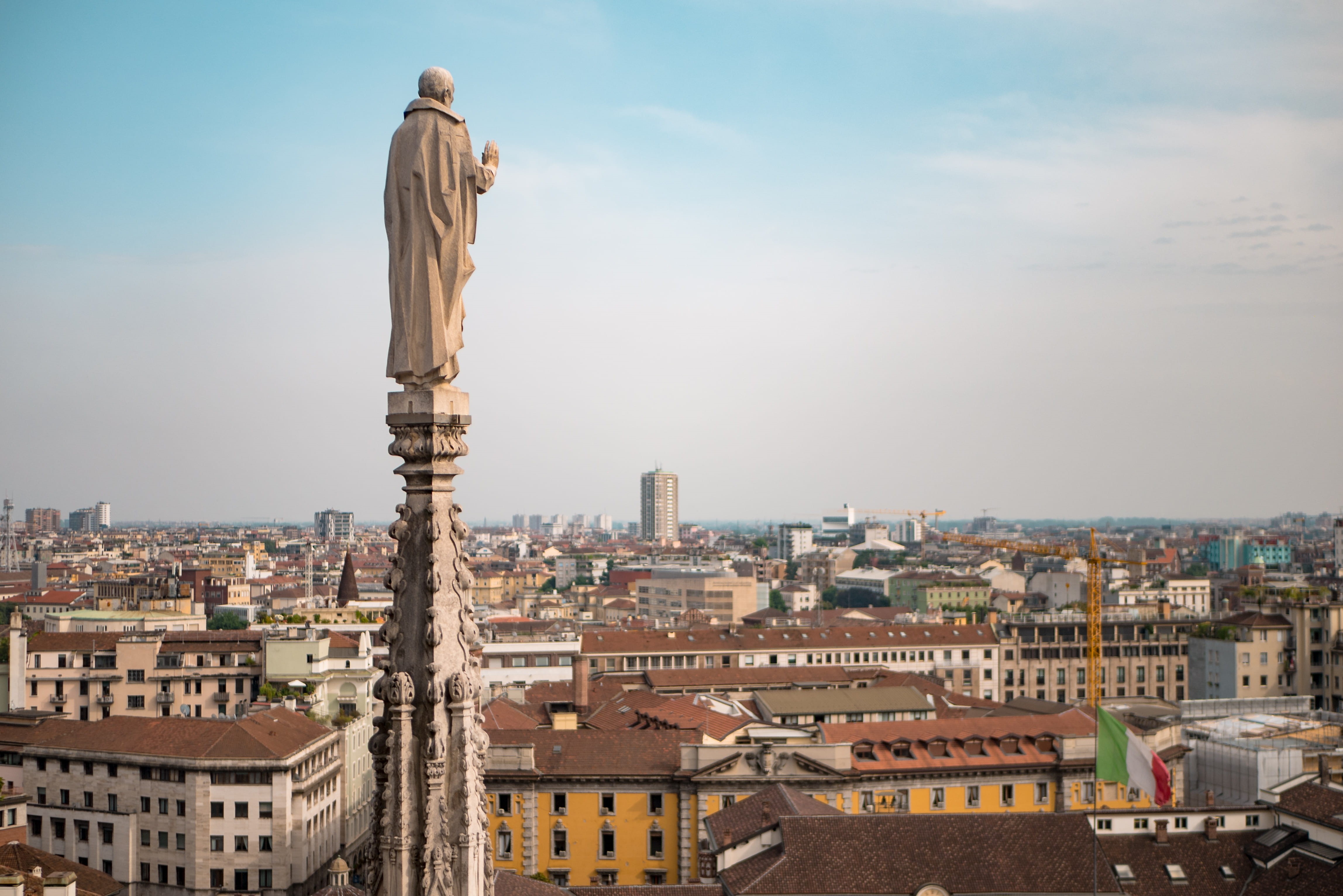nature, assasin, built structure, travel destinations, sculpture, residential district, architecture, milano, wave, cityscape, new, duomo di milano, art and craft, HD Wallpaper