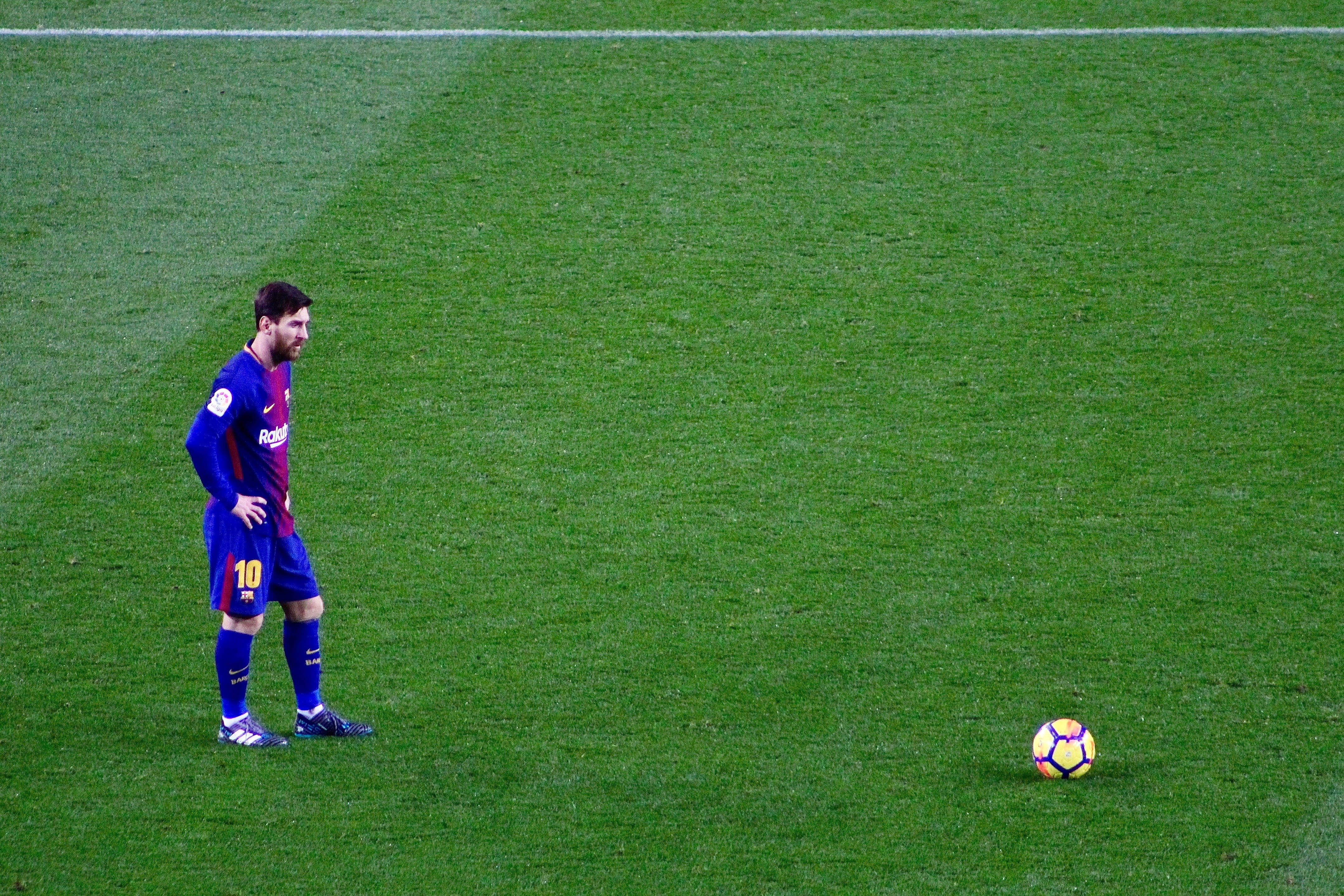 nature, land, spain, messi, game, green color, day, full length, 4K, camp nou (fc barcelona), football, sport, men, one person, outdoors, grass, HD Wallpaper