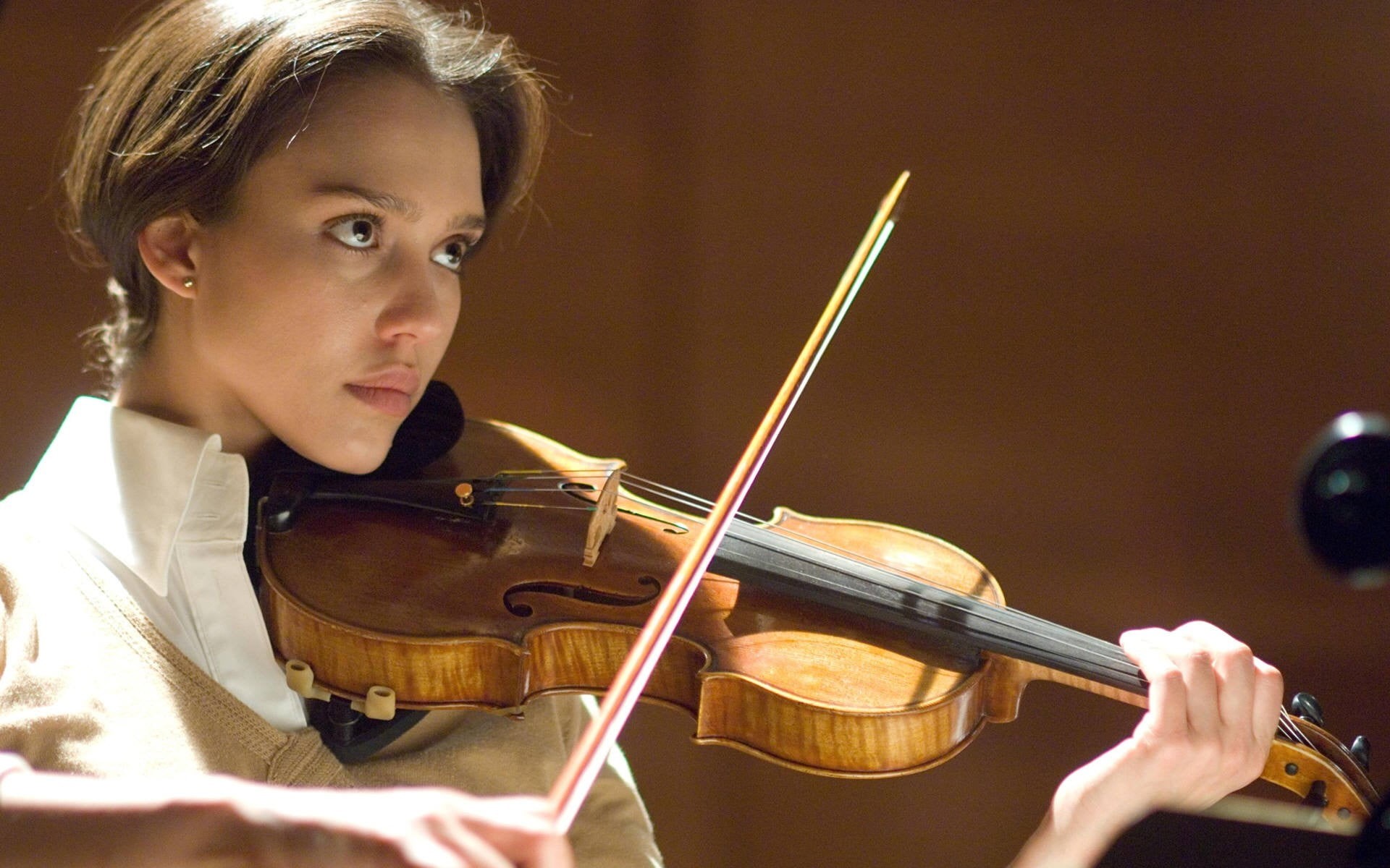 playing, violin, child, music, holding, childhood, bow - musical equipment, skill, artist, arts culture and entertainment, girls, Jessica Alba, real people, HD Wallpaper