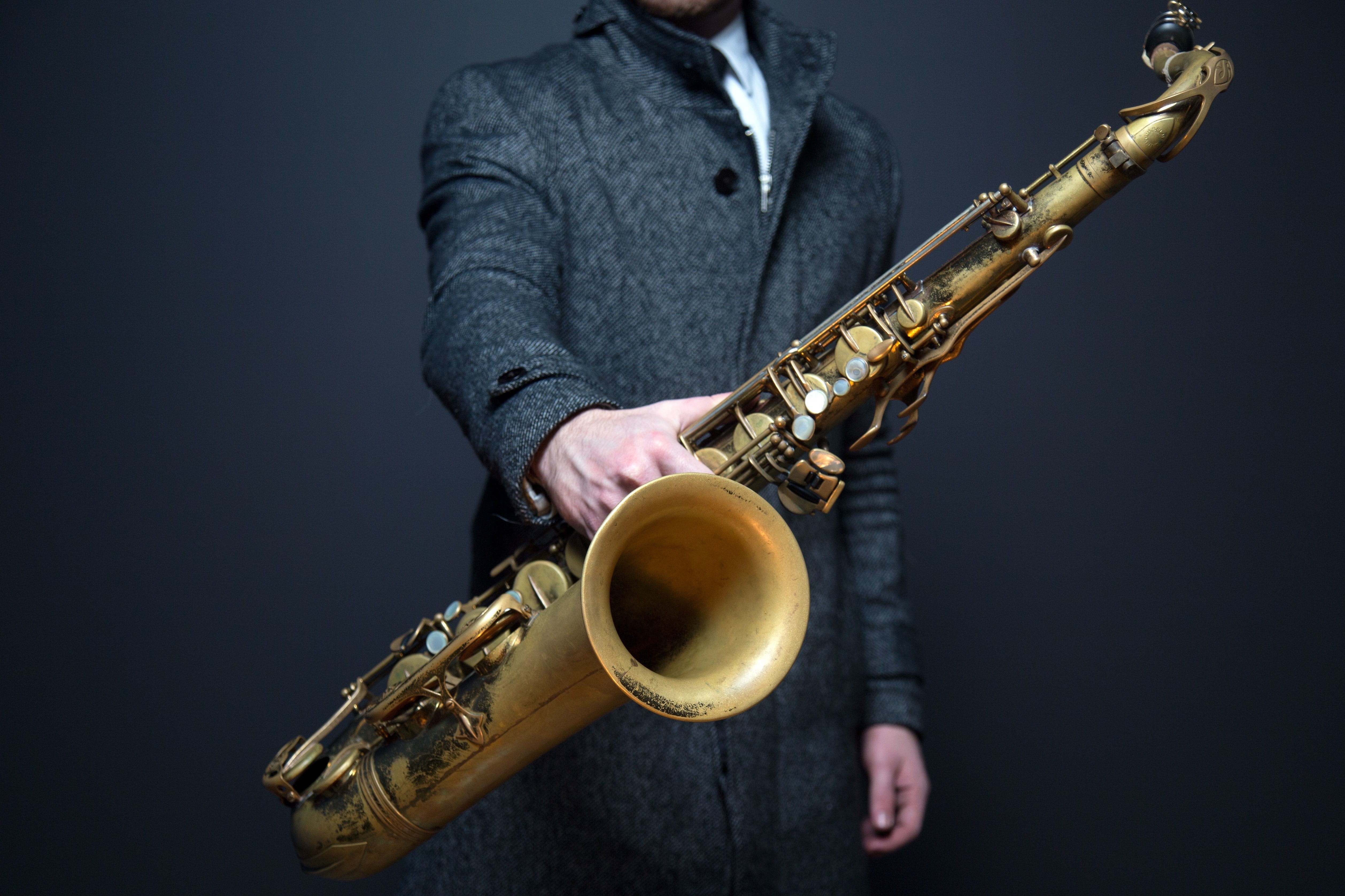 skill, one person, shiny, gold, brass wind, trumpet, sax, saxophonist, wind instrument, man, nightlife, wind, brass instrument, play, 4K, saxophone, music, HD Wallpaper