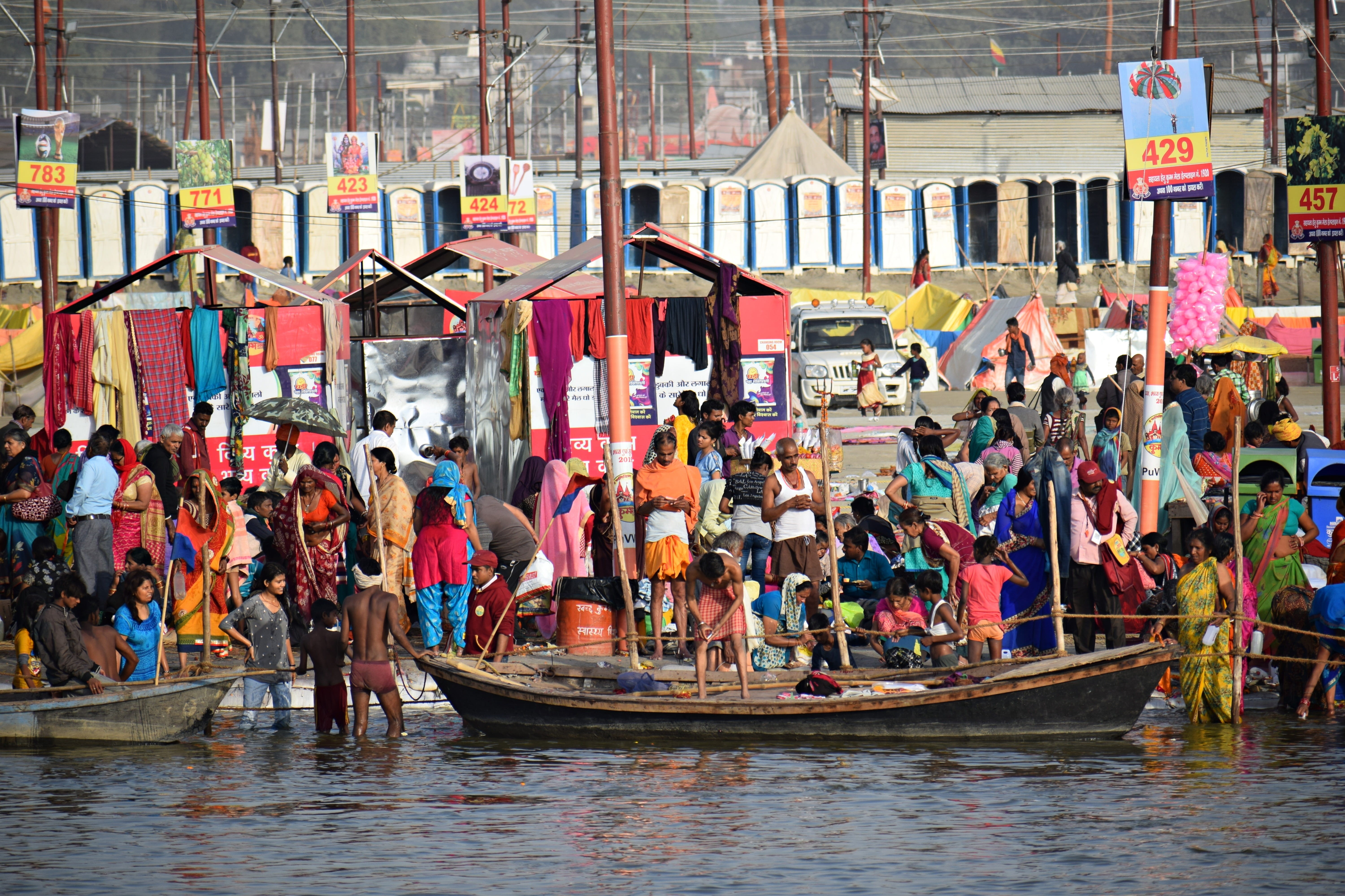 outdoors, nautical vessel, portrait, ganges, building exterior, festival, river, spiritual, real people, architecture, people, hectic, transportation, pragraj, HD Wallpaper