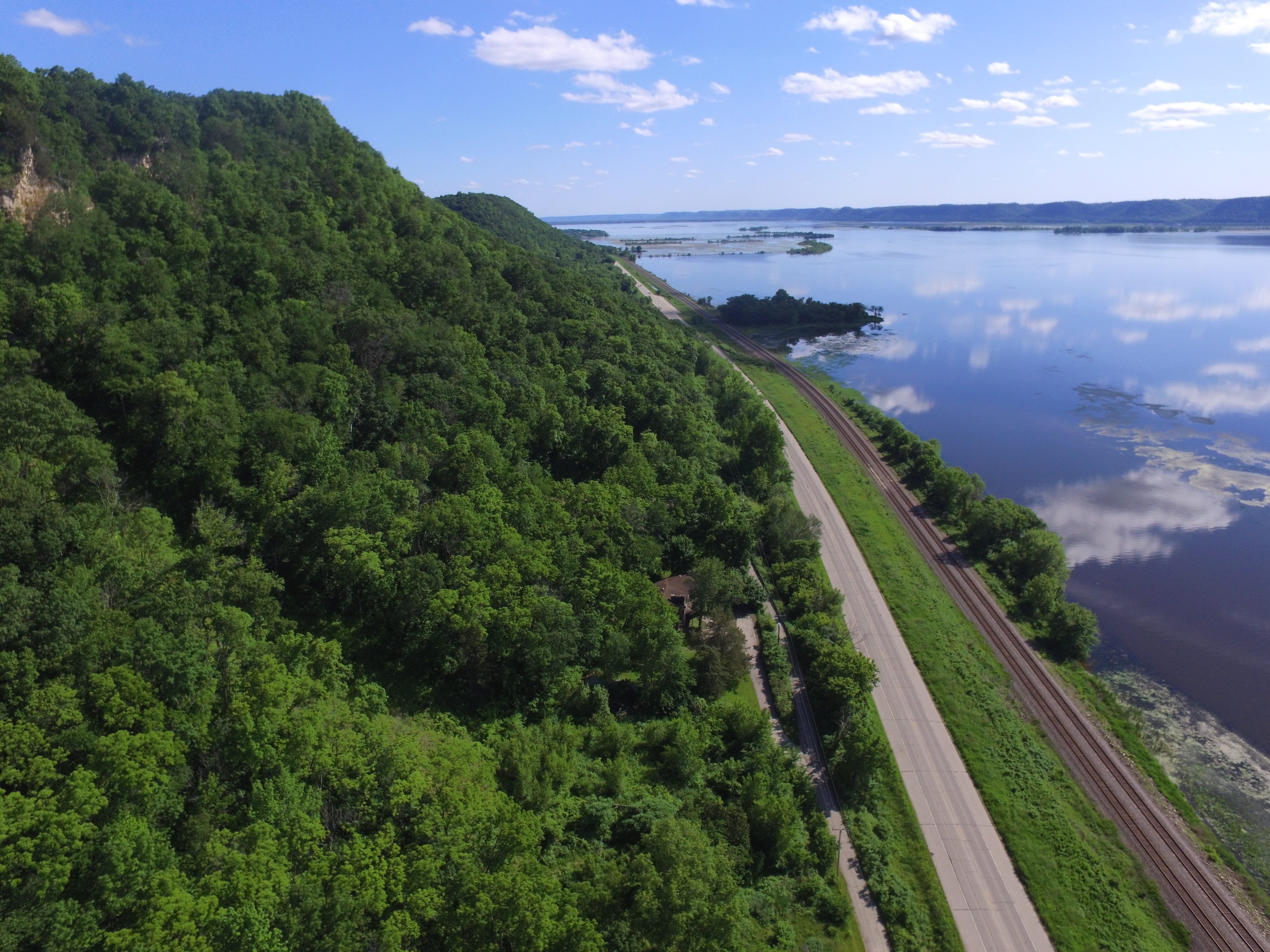 beauty in nature, green color, scenics - nature, 4K, sky, united states, mississippi river, tranquility, no people, tranquil scene, water, land, tree, HD Wallpaper