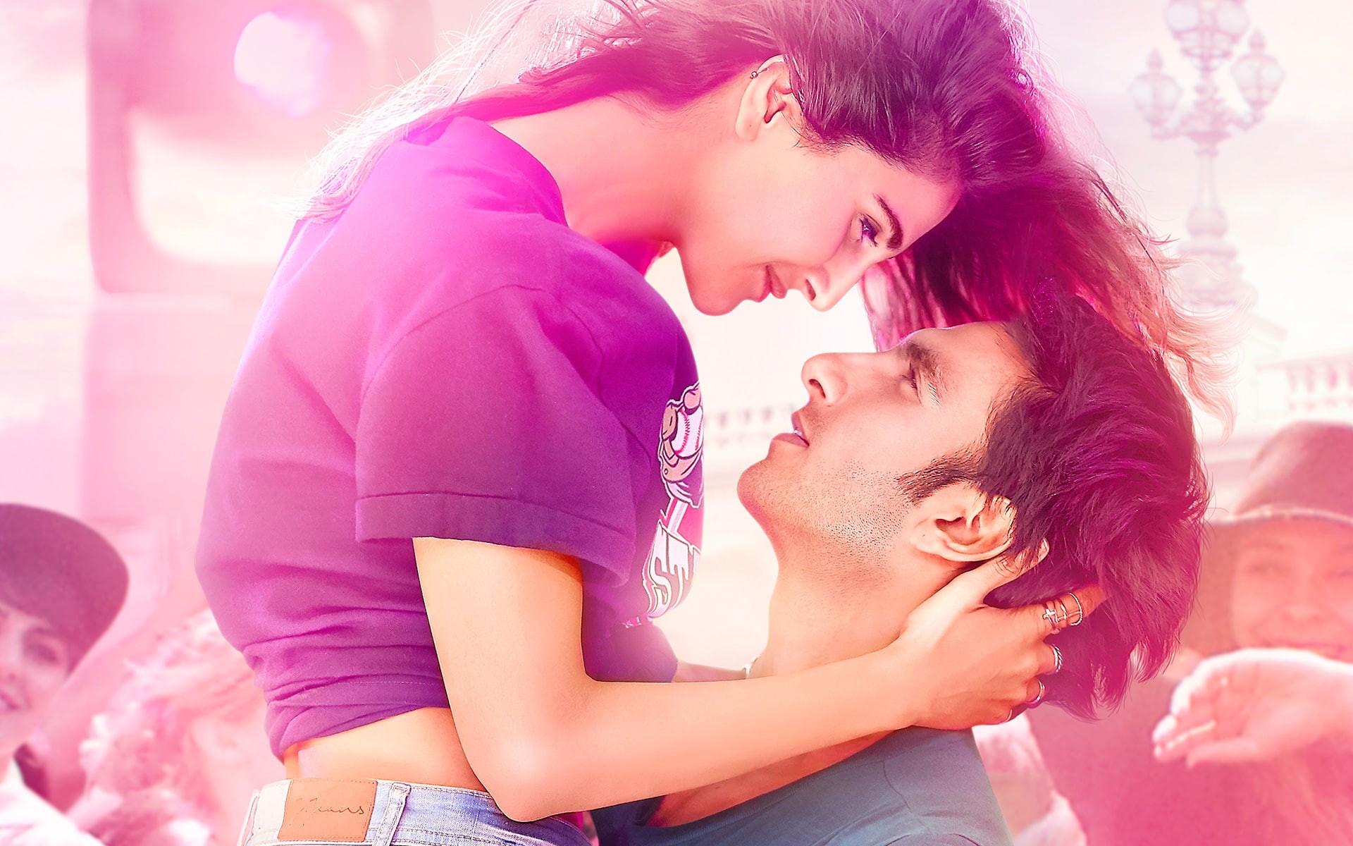Befikre, young women, Singh, bonding, Kapoor, positive emotion, Ranveer, young adult, happiness, embracing, side view, lens flare, females, togetherness, HD Wallpaper
