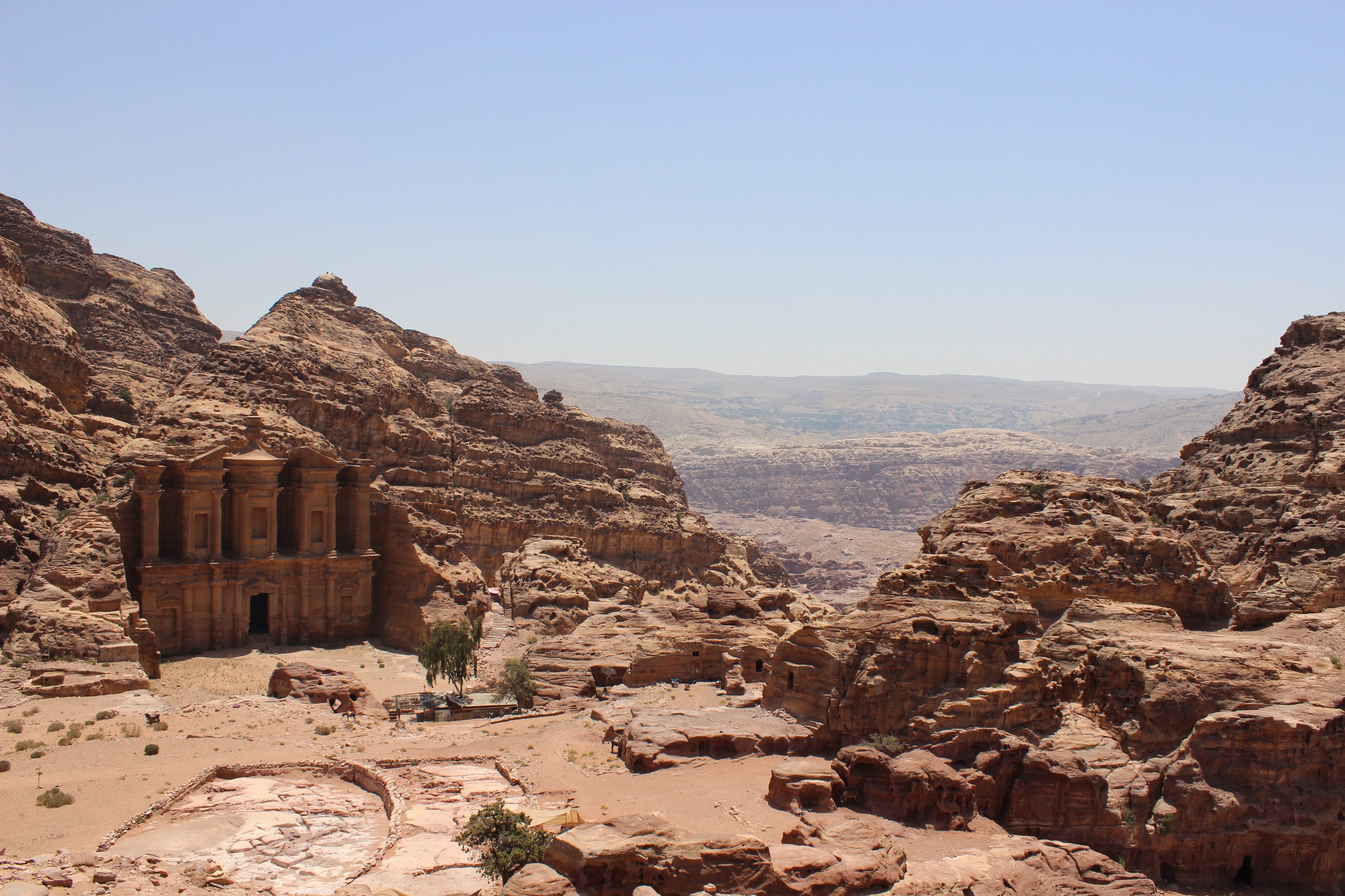 building exterior, travel, sky, no people, outdoors, desert, rock formation, wadirum, mountain, travel destinations, architecture, history, copy space, HD Wallpaper