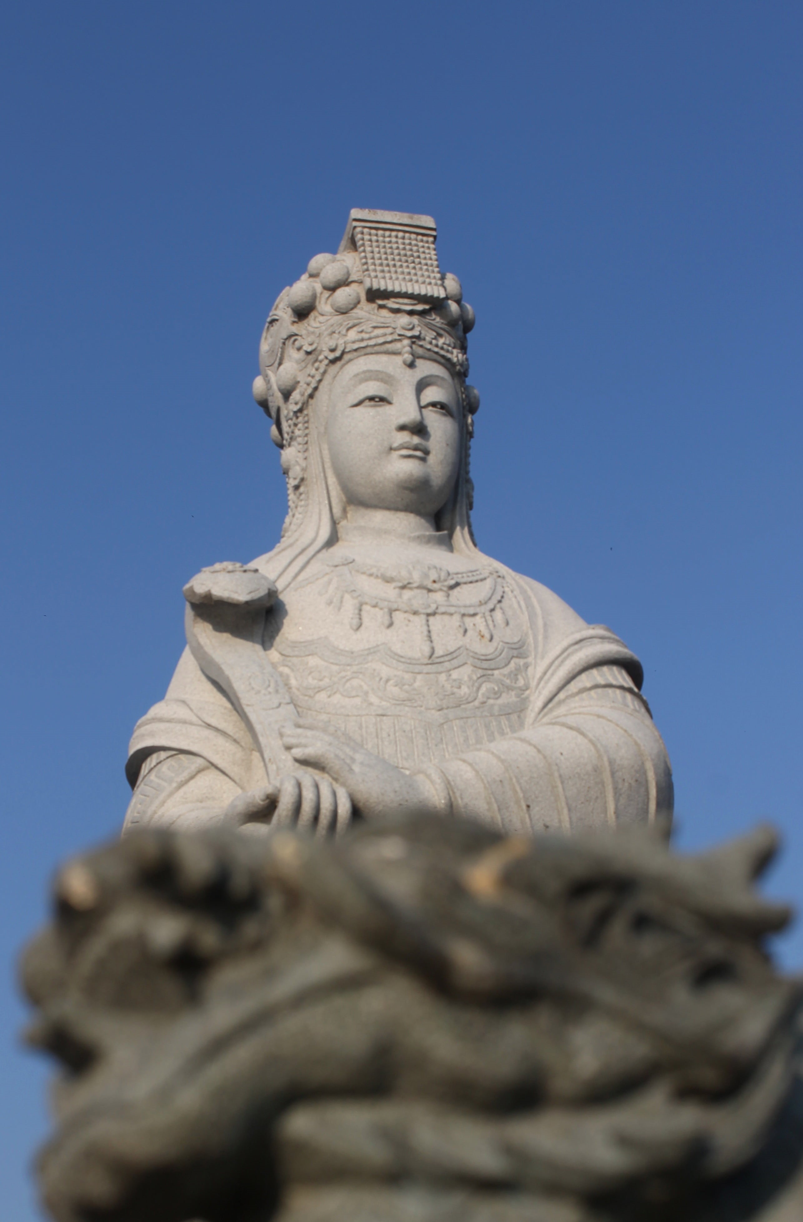 belief, representation, male likeness, blue, sculpture, spirituality, nature, art, klenteng, monument, low angle view, 4K, patung, kediri, clear sky, indonesia, Phone HD Wallpaper