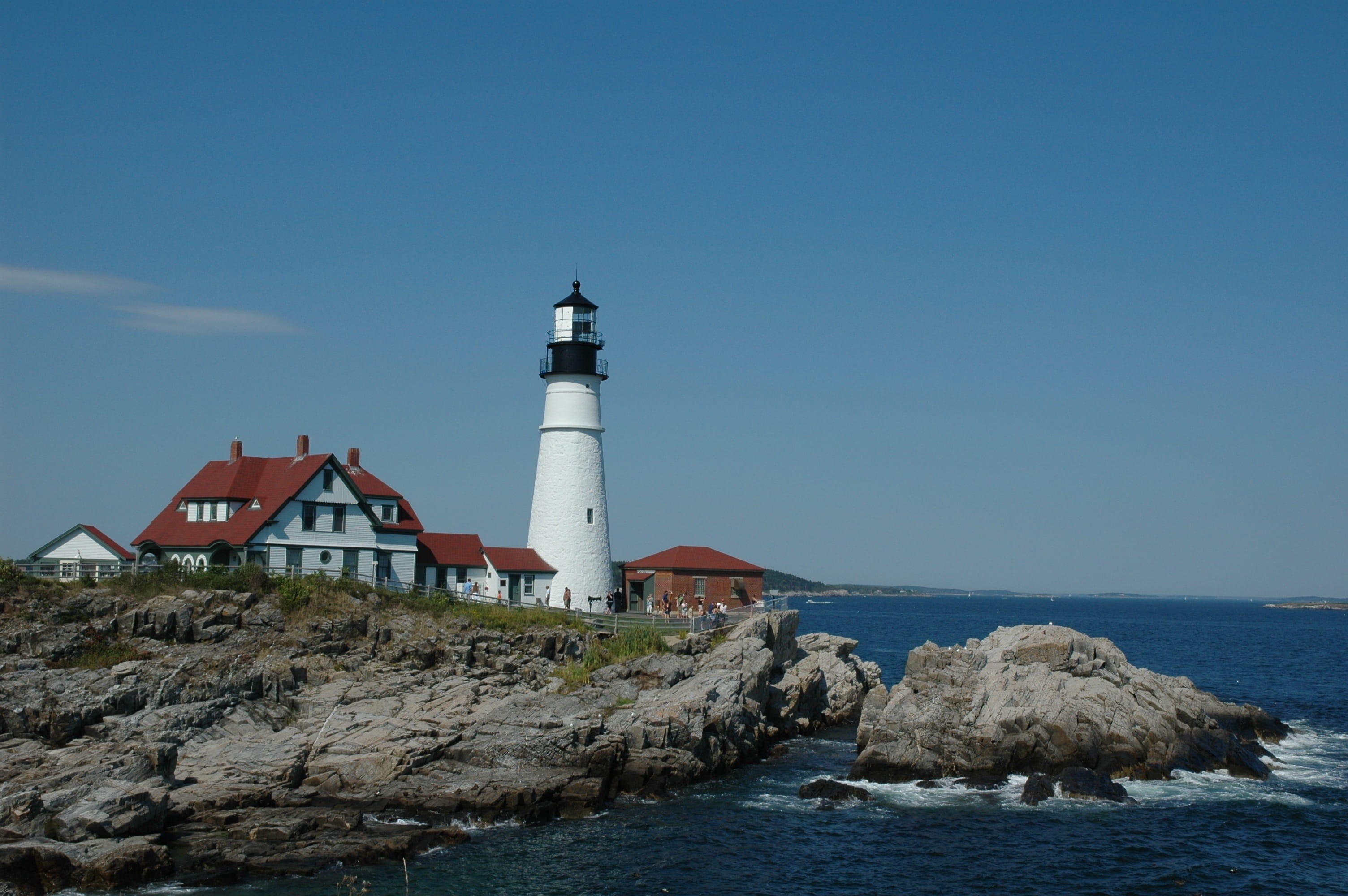 building exterior, head light, landmark, outdoors, horizon over water, rock, maine, security, sky, built structure, building, safety, ocean, tower, landscape, HD Wallpaper