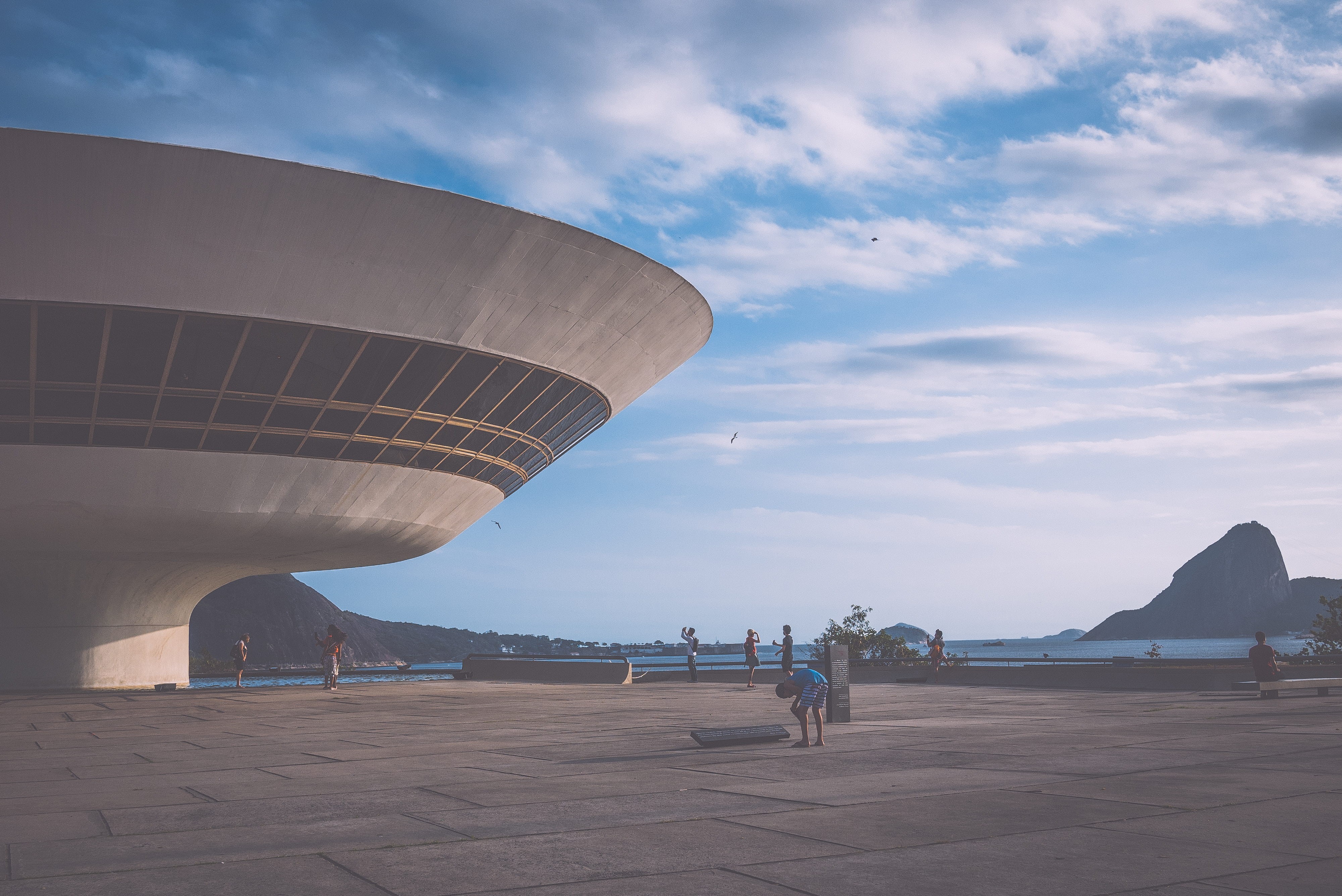architecture, connection, niteroi, nature, sky, rio, men, 4K, people, adult, travel, incidental people, real people, leisure activity, day, beach, bridge, HD Wallpaper