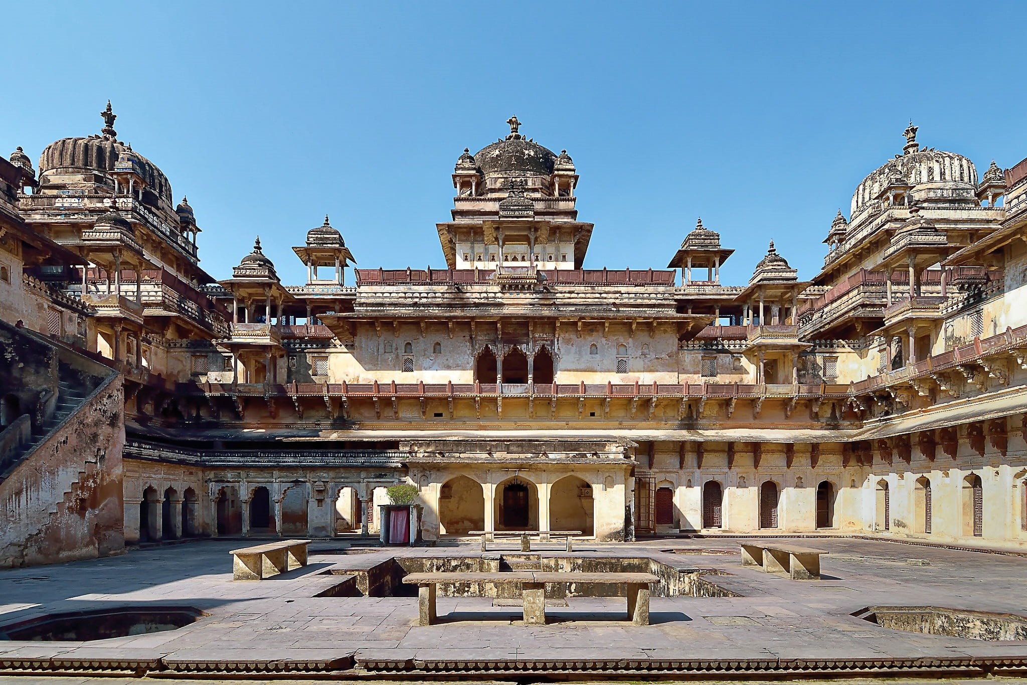 sky, travel, palace, city, tourism, building exterior, nature, clear sky, temple, the past, religion, built structure, architectural column, india, orchha fort, HD Wallpaper