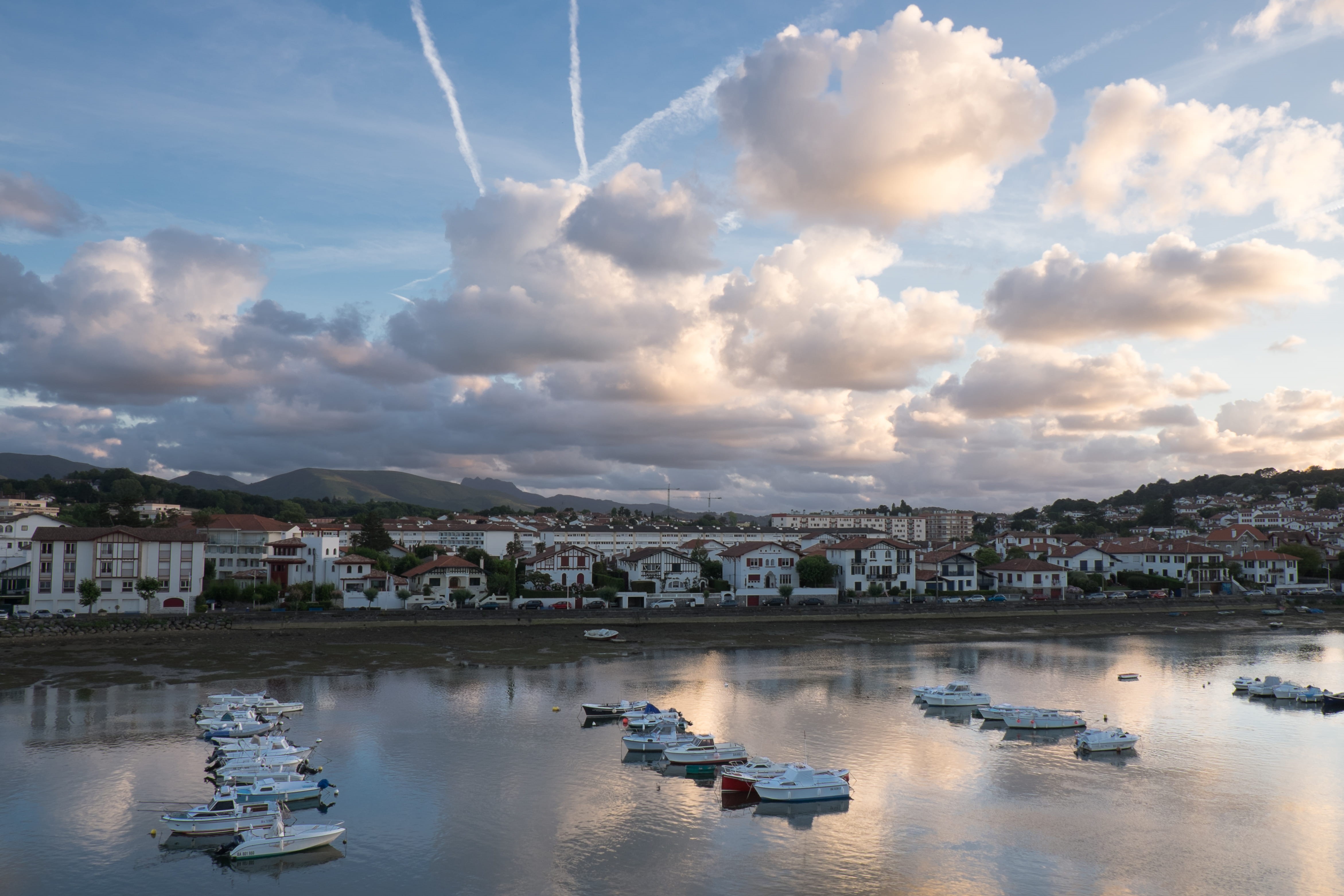 weather, no people, building exterior, residential district, pier, cloud, nautical vessel, boats, dock, vehicle, cumulus, transportation, passenger craft, HD Wallpaper