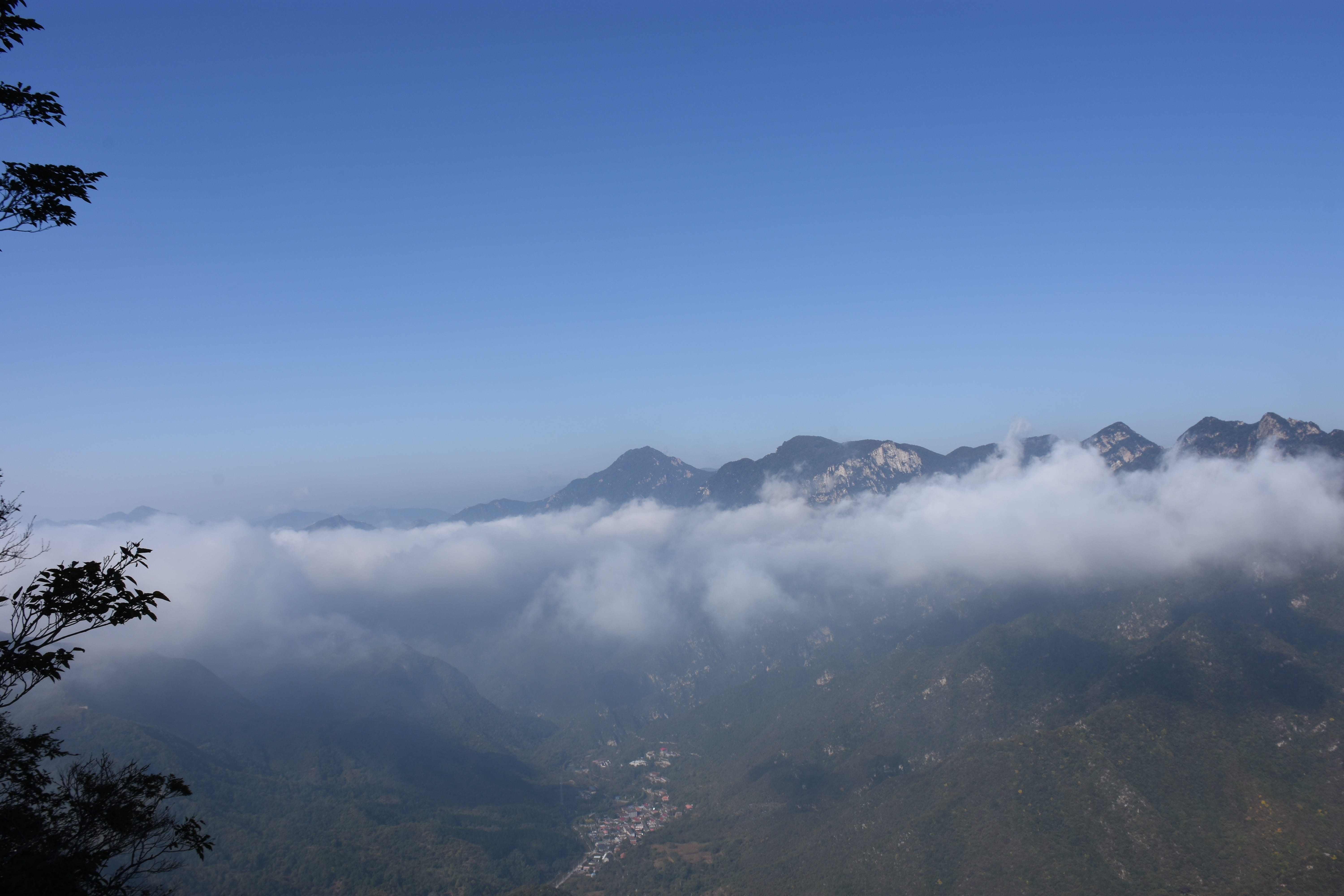 fog, Mountain, outdoors, jiankou great wall, landscape, day, environment, land, Great Wall, copy space, tranquil scene, Clouds, scenics, no people, tree, HD Wallpaper