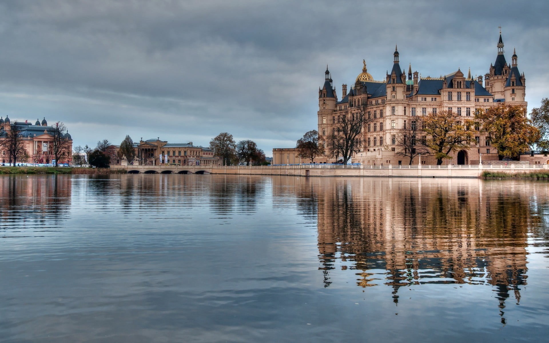 brown, white, the past, concrete, travel, Hamburg, old, travel destinations, city, water, Schwerin Palace, outdoors, lake, architecture, 1080P, Germany, HD Wallpaper