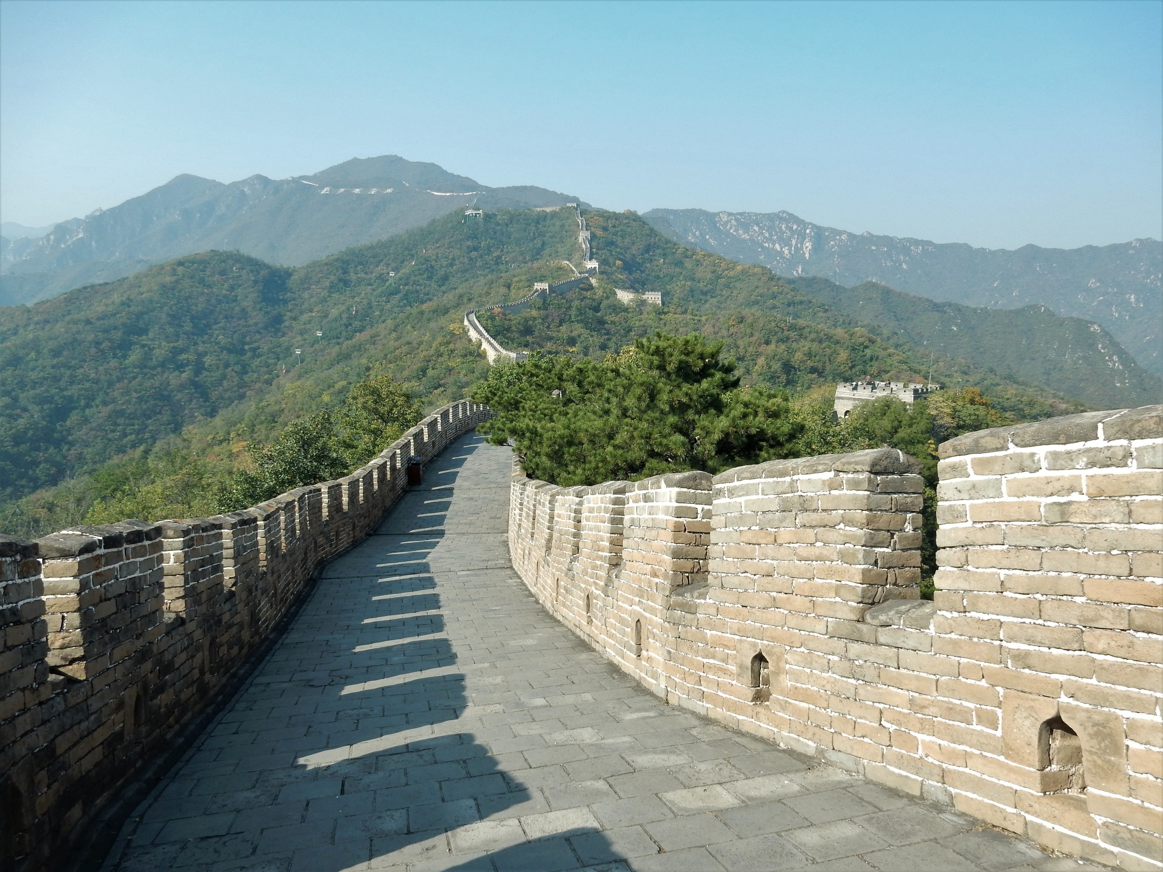 beauty in nature, mountain range, wonder of the world, unesco, mountains, sky, direction, monument, nature, outdoors, mutianyu, historical, mountain, sunlight, HD Wallpaper