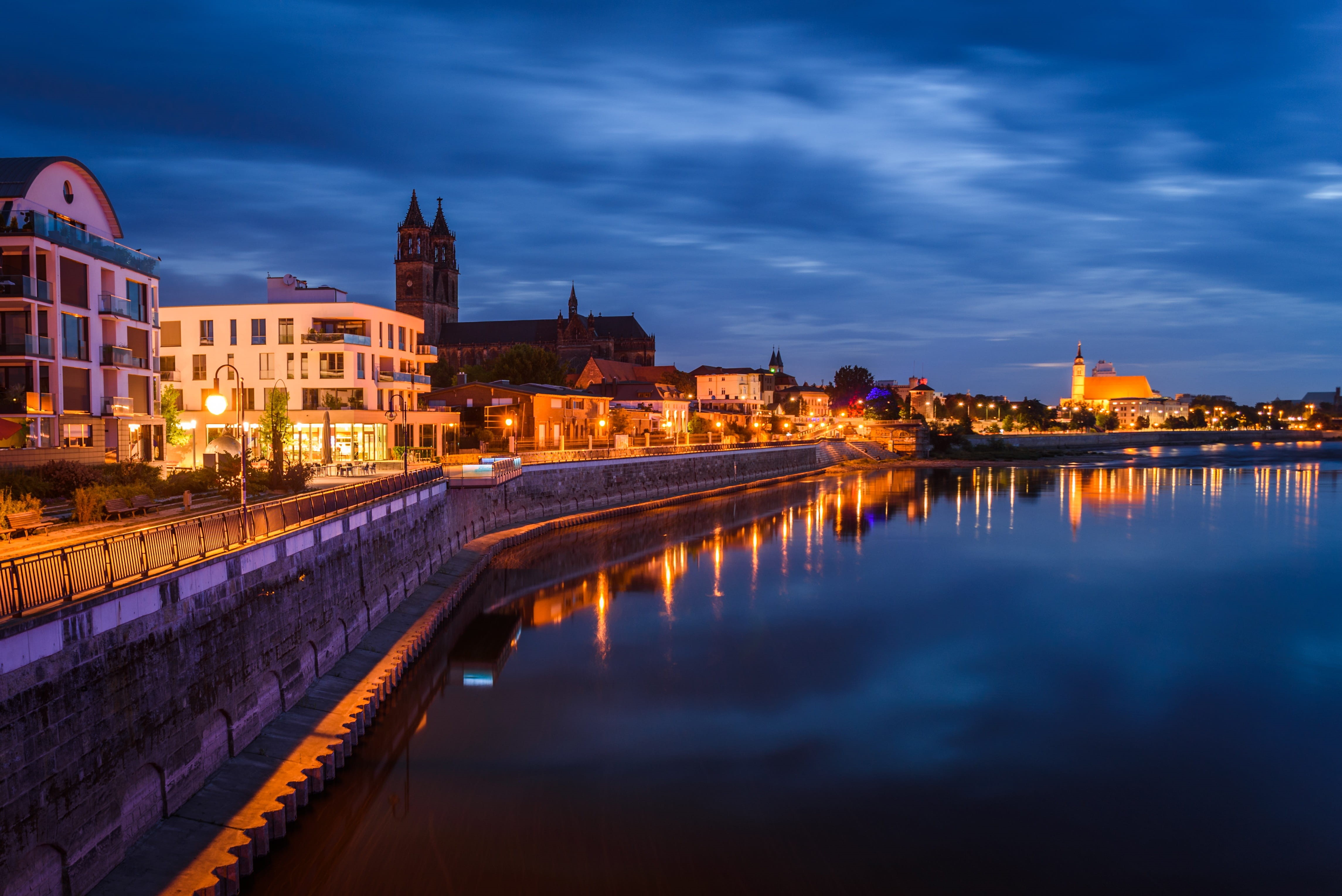 building exterior, building, no people, dusk, reflection, places of interest, sky, nature, night, outdoors, elbe, city, illuminated, waterfront, water, HD Wallpaper