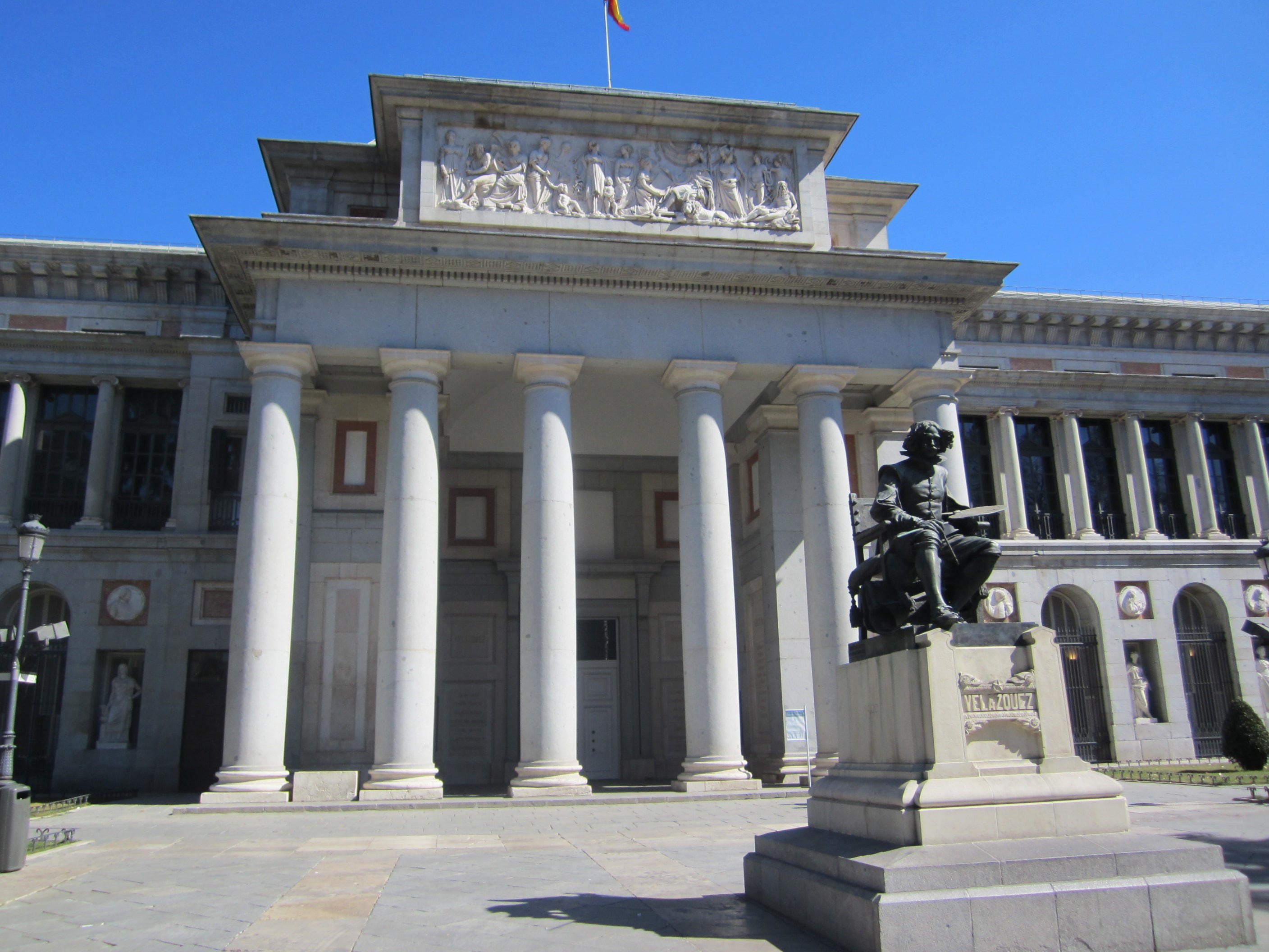 law, travel, colonnade, low angle view, city, tourism, neo-classical, built structure, building exterior, arquitectura, history, madrid, sky, architecture, HD Wallpaper