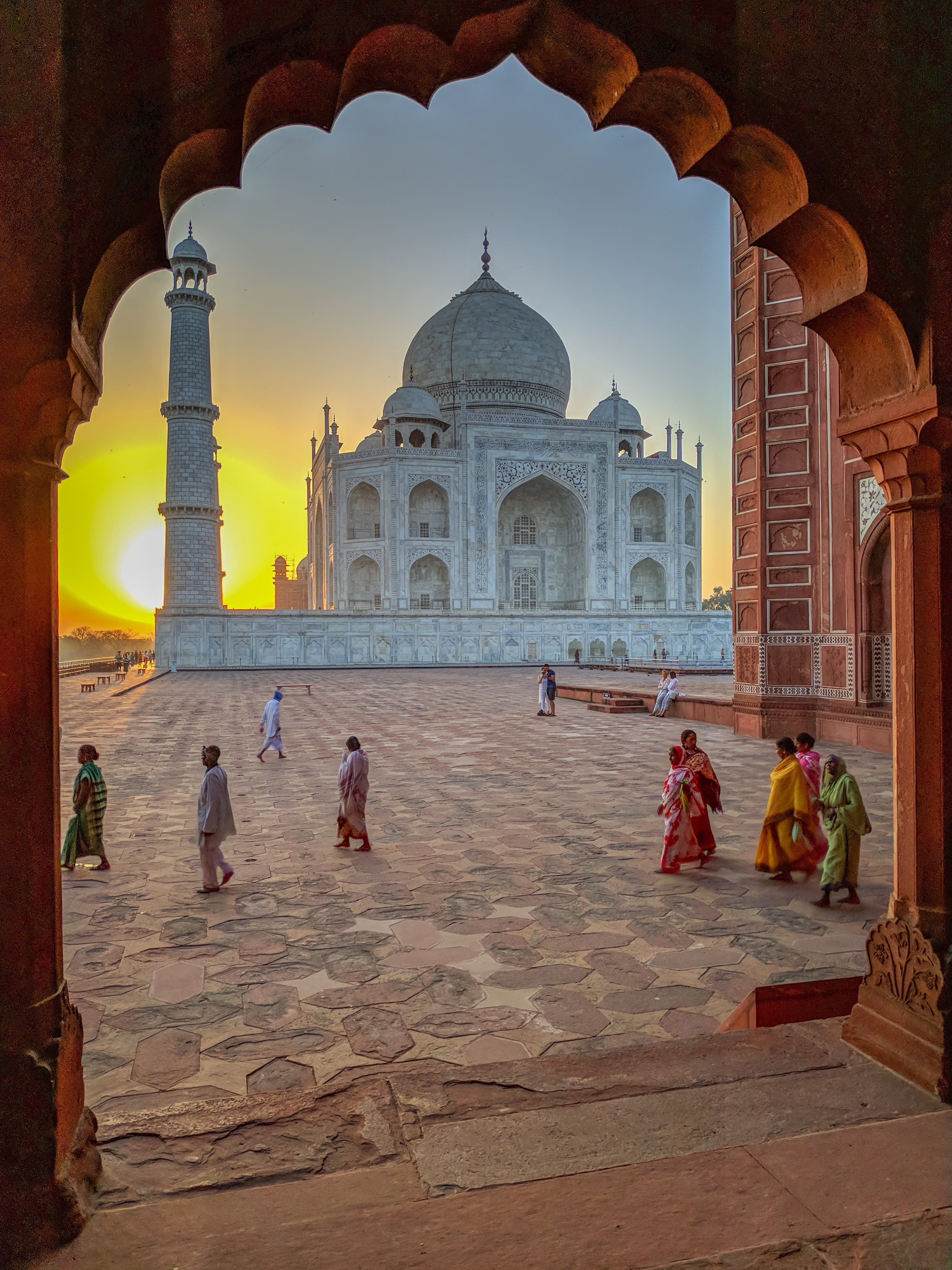 building, 4K, group of people, history, building exterior, spirituality, the past, dawn, travel, outdoors, sunrise, architecture, monument, morning, tourism, Phone HD Wallpaper