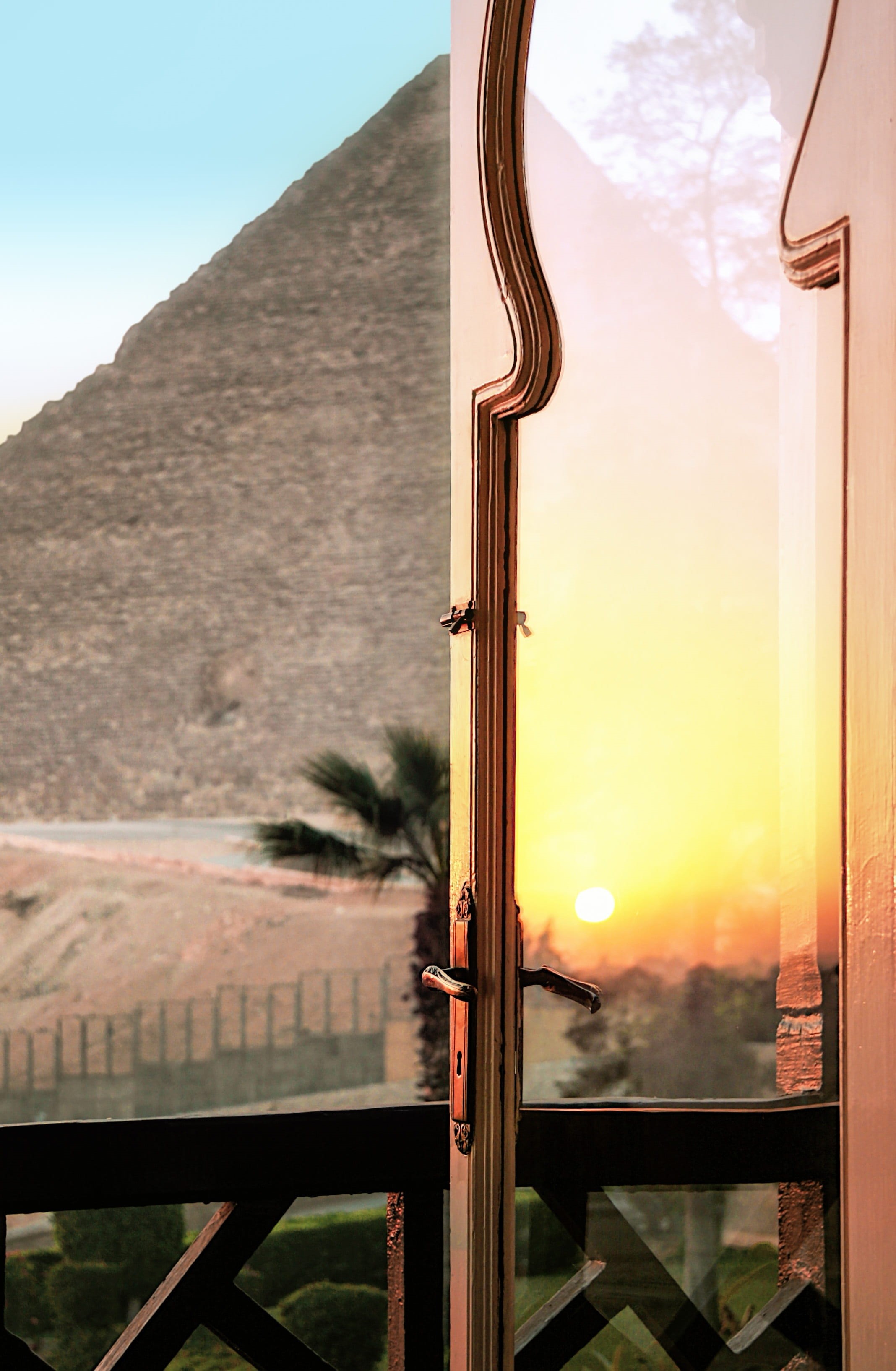 smoke - physical structure, sun, architecture, gizeh, glass - material, window, building exterior, travel, egypt, sky, focus on foreground, scenics - nature, Phone HD Wallpaper