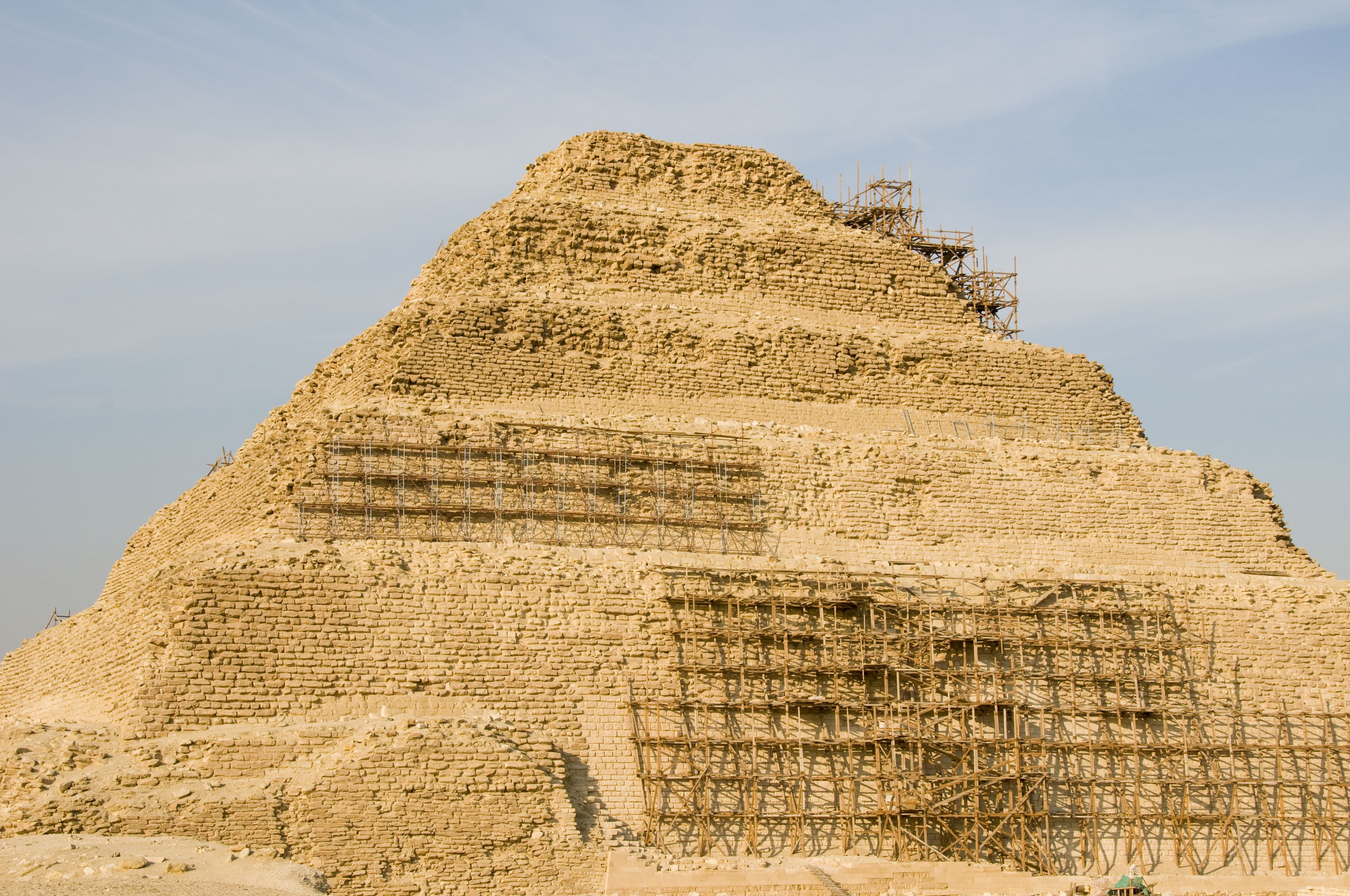 desert, ruined, tomb, pyramid, tourism, old ruin, grave, egypt, 4K, weltwunder, climate, nature, ancient history, built structure, africa, travel, ancient, HD Wallpaper