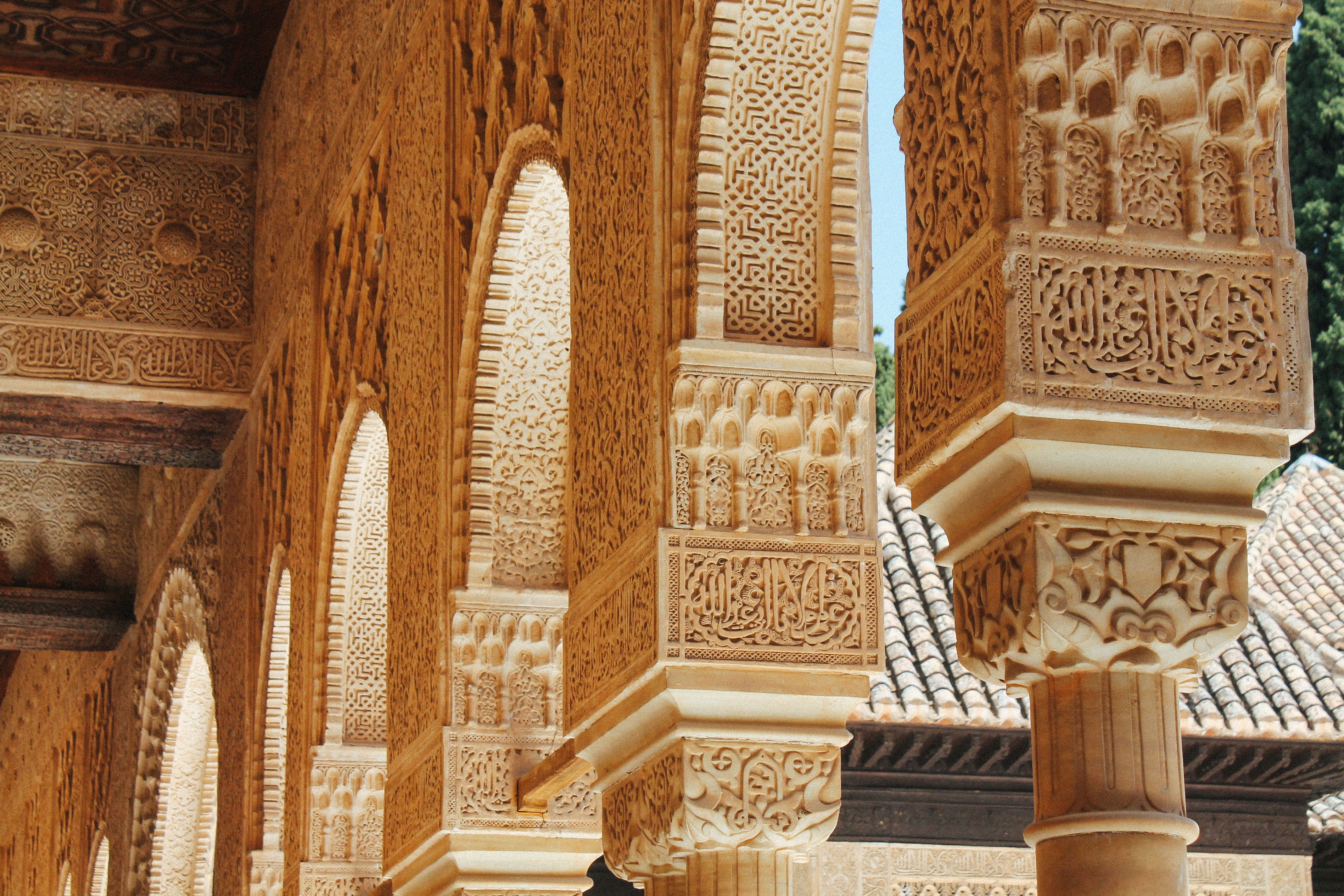 moorish, ornate, no people, carving, low angle view, architecture, arabic, place of worship, architectural feature, belief, religion, built structure, ceiling, HD Wallpaper