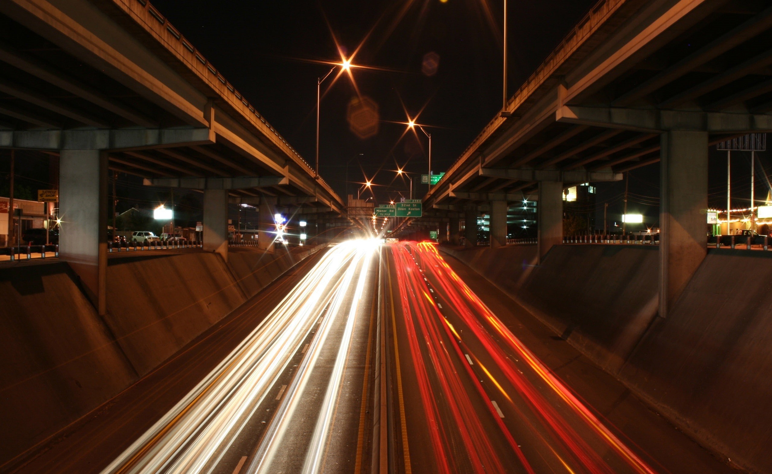 outdoors, 1080P, blurred motion, city life, speed, building exterior, traffic, no people, photography, street light, multiple lane highway, vehicle light, HD Wallpaper