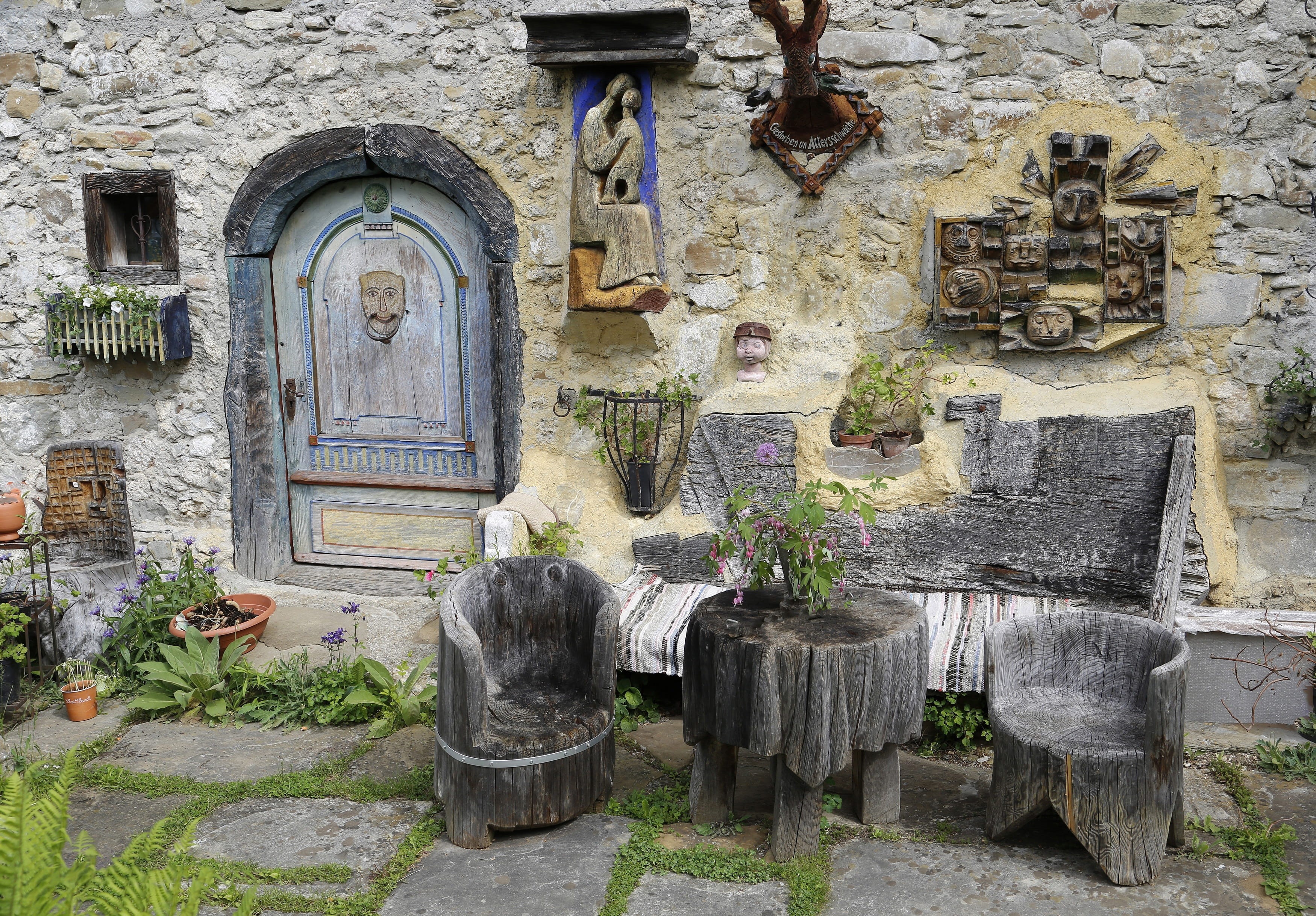 sculpture, chairs, old furniture, place of worship, farm, setup, cozy, male likeness, decor, garden bench, home, live, nature, furniture, statue, old house, HD Wallpaper