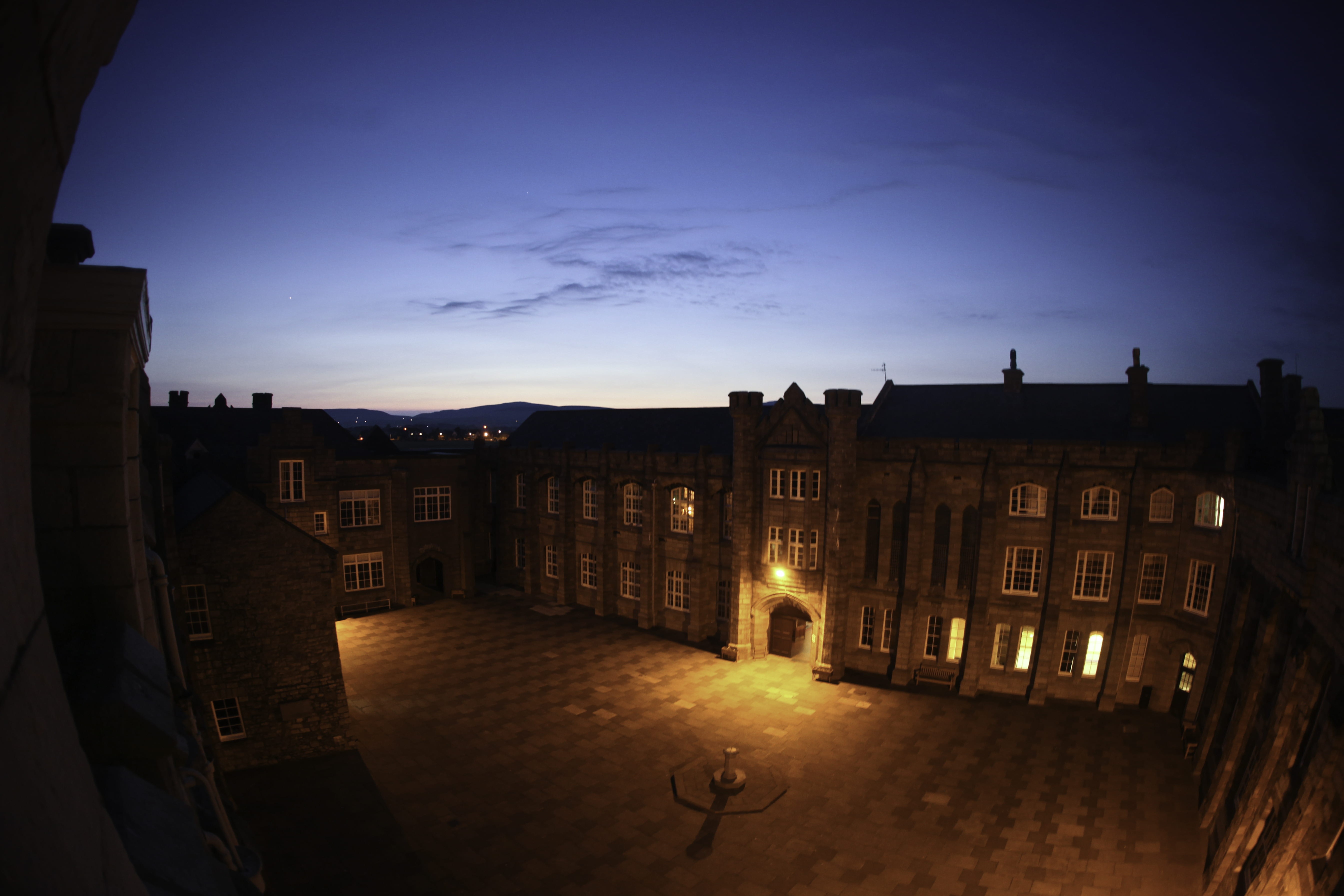 college, fisheye, travel, city, castle, window, built structure, outdoors, europe, home, house, Isle of Man, king williams college, no people, school, storey, HD Wallpaper
