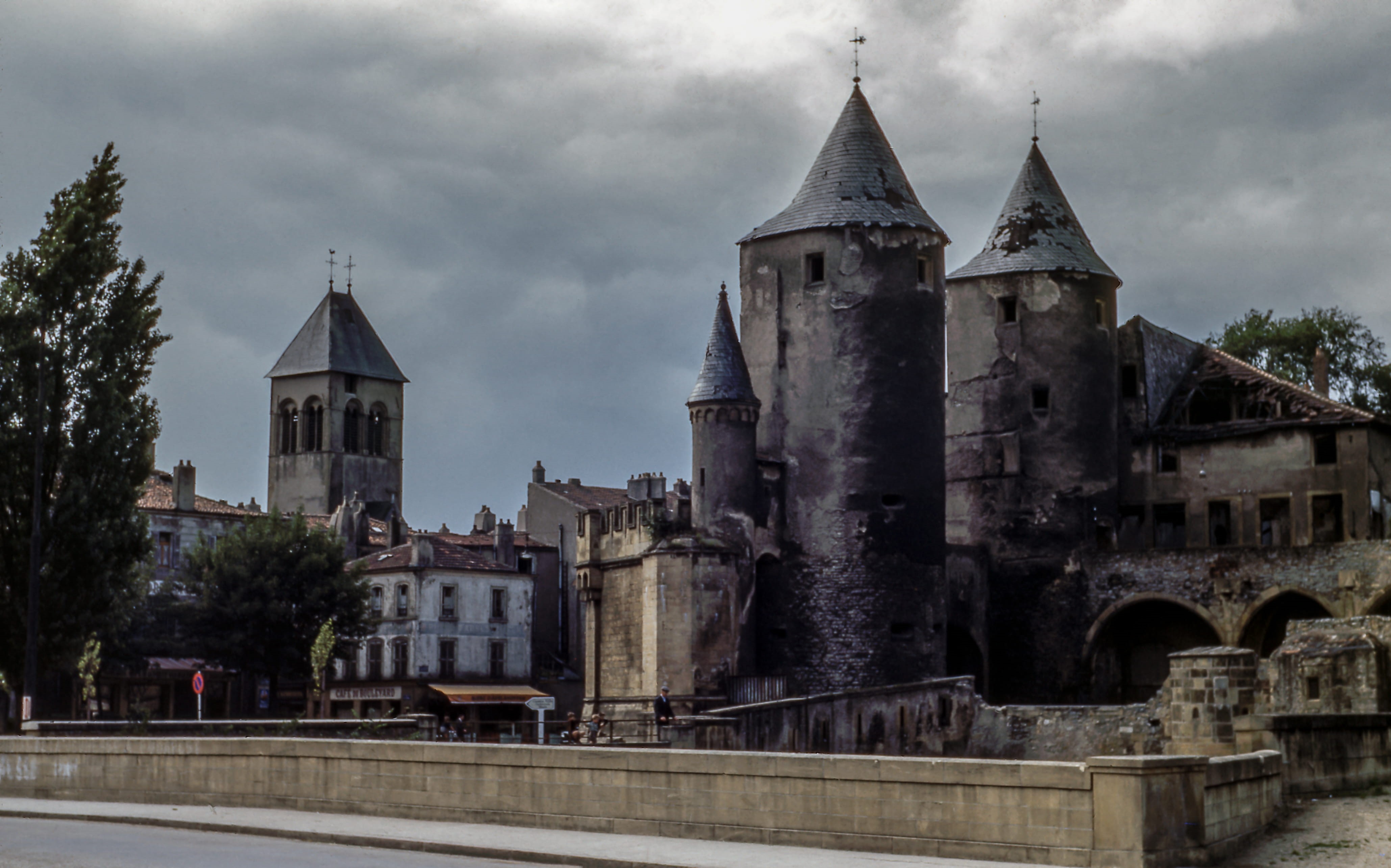 europe, 4K, place of worship, nature, near, building exterior, brown, structure, history, trees, outdoors, photo, spire, built structure, tower, cloud - sky, HD Wallpaper