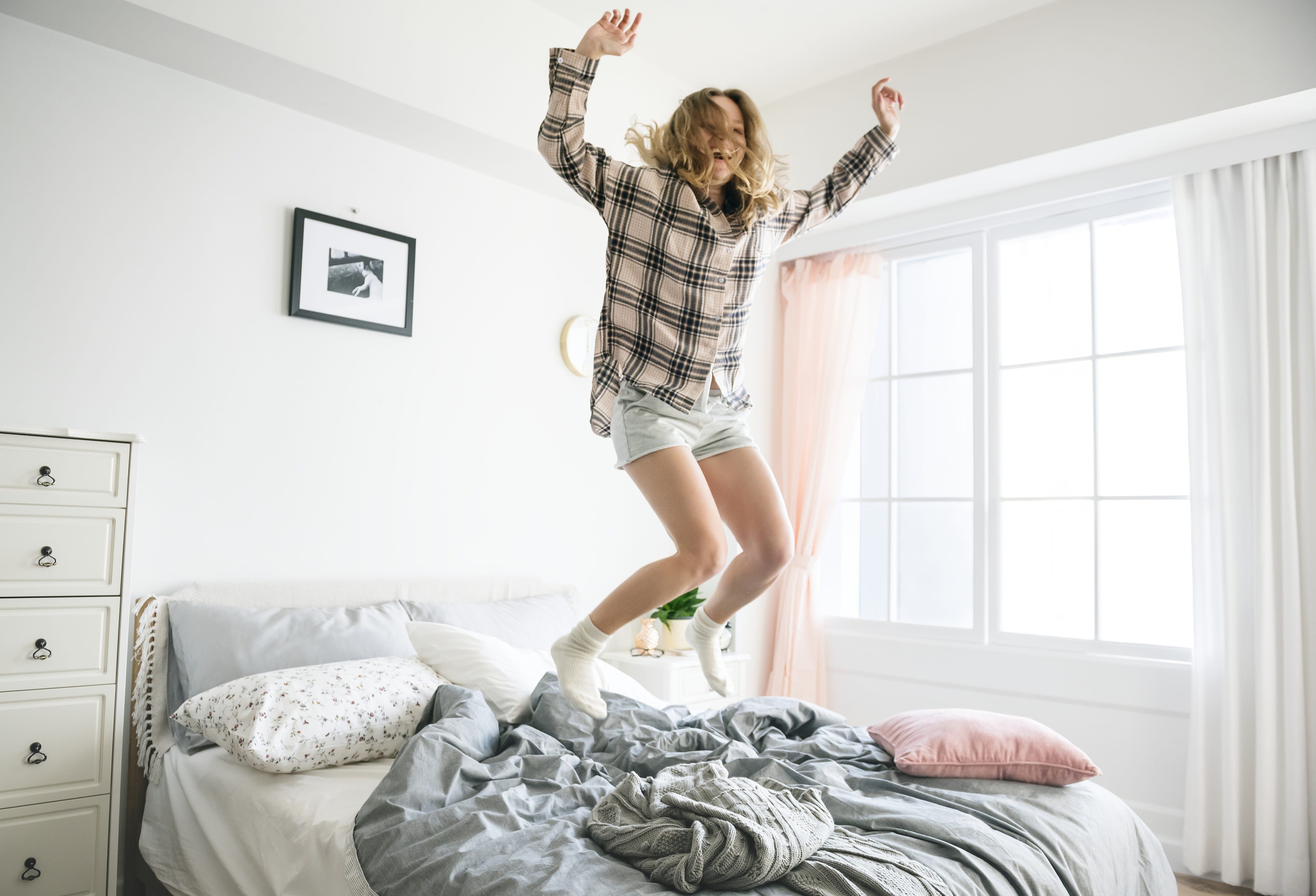 jumping, apartment, energize, domestic life, college life, 4K, condominium, afternoon, adult, american, condo, casual clothing, for girls, girl, HD Wallpaper
