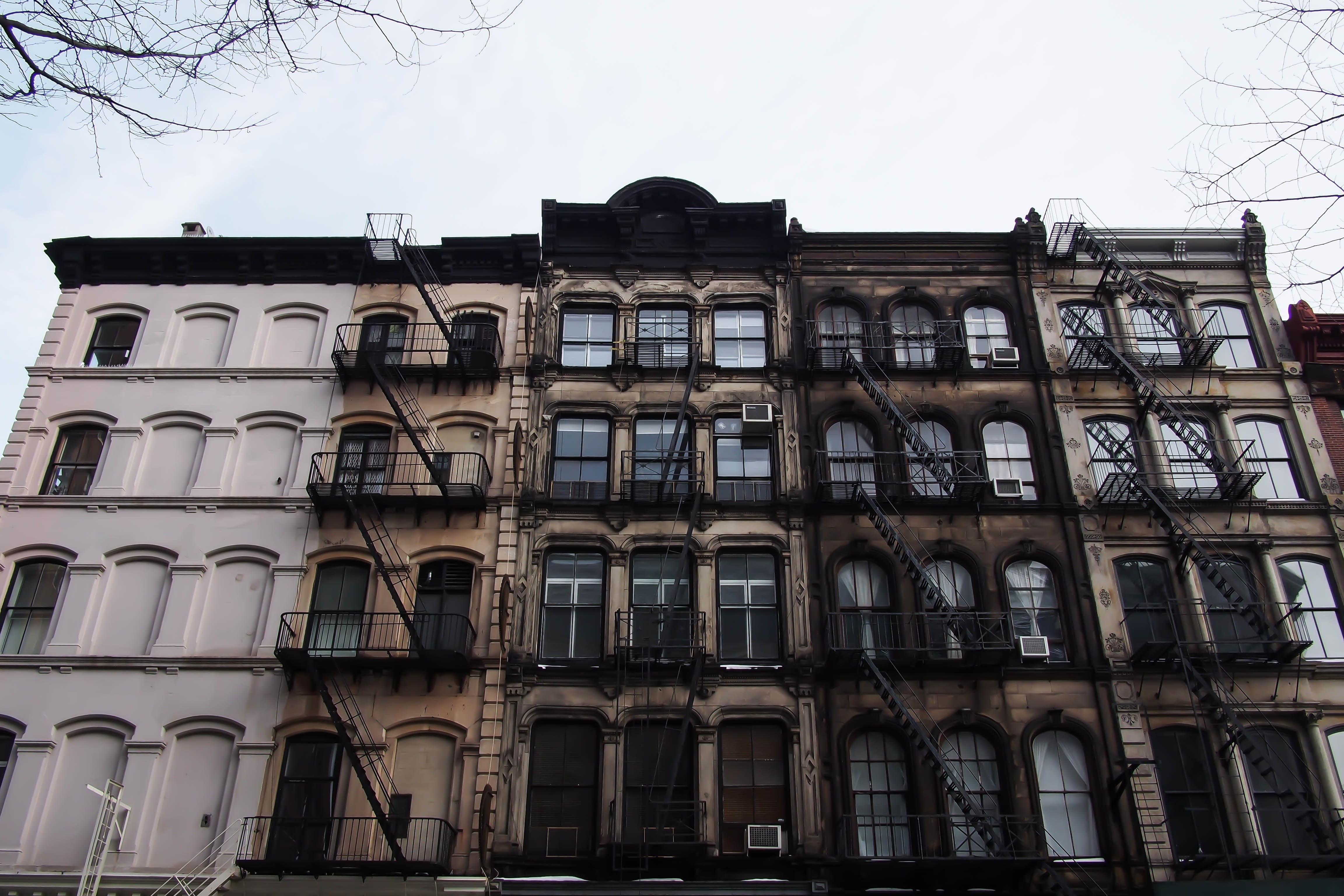condominium, fire escape, apartment, no people, nature, residential district, building, built structure, bare tree, facade, outdoors, sky, building exterior, HD Wallpaper