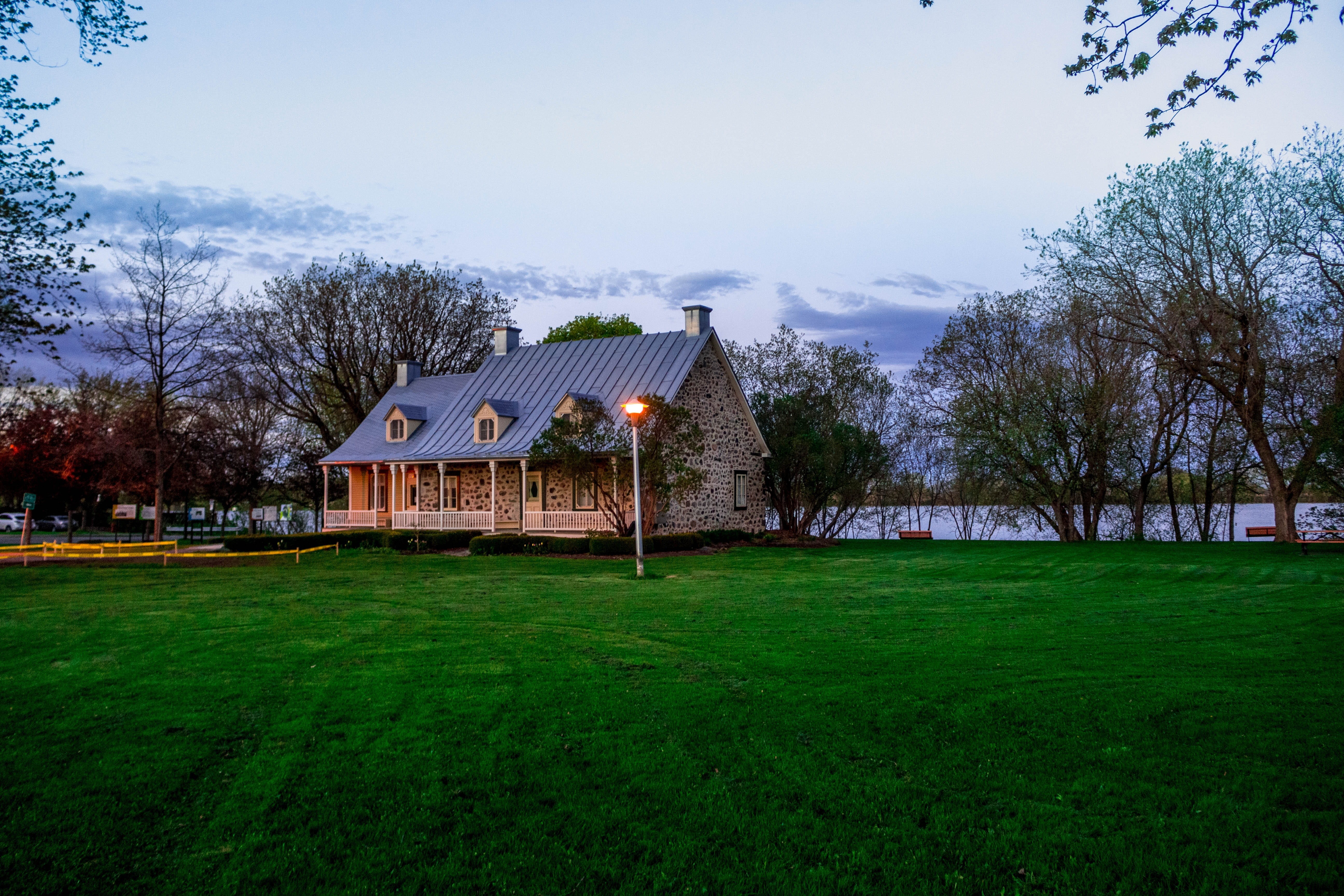 sky, building exterior, no people, dawn, field, day, dusk, environment, lawn, building, outdoors, clouds, architecture, trees, tree, yard, porch, nature, HD Wallpaper