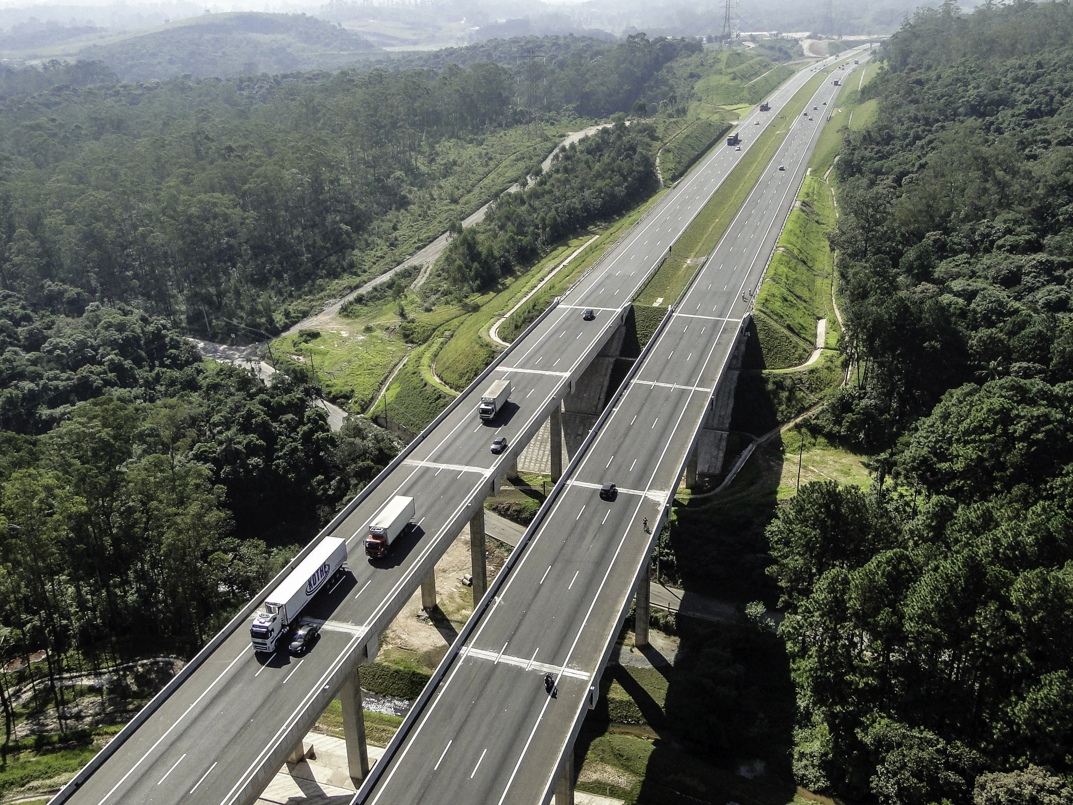 street, Sao Paulo, Mario Covas Beltway, no people, road, beauty in nature, tree, near, highway, landscape, transportation, sao, green color, multiple Lane Highway, HD Wallpaper
