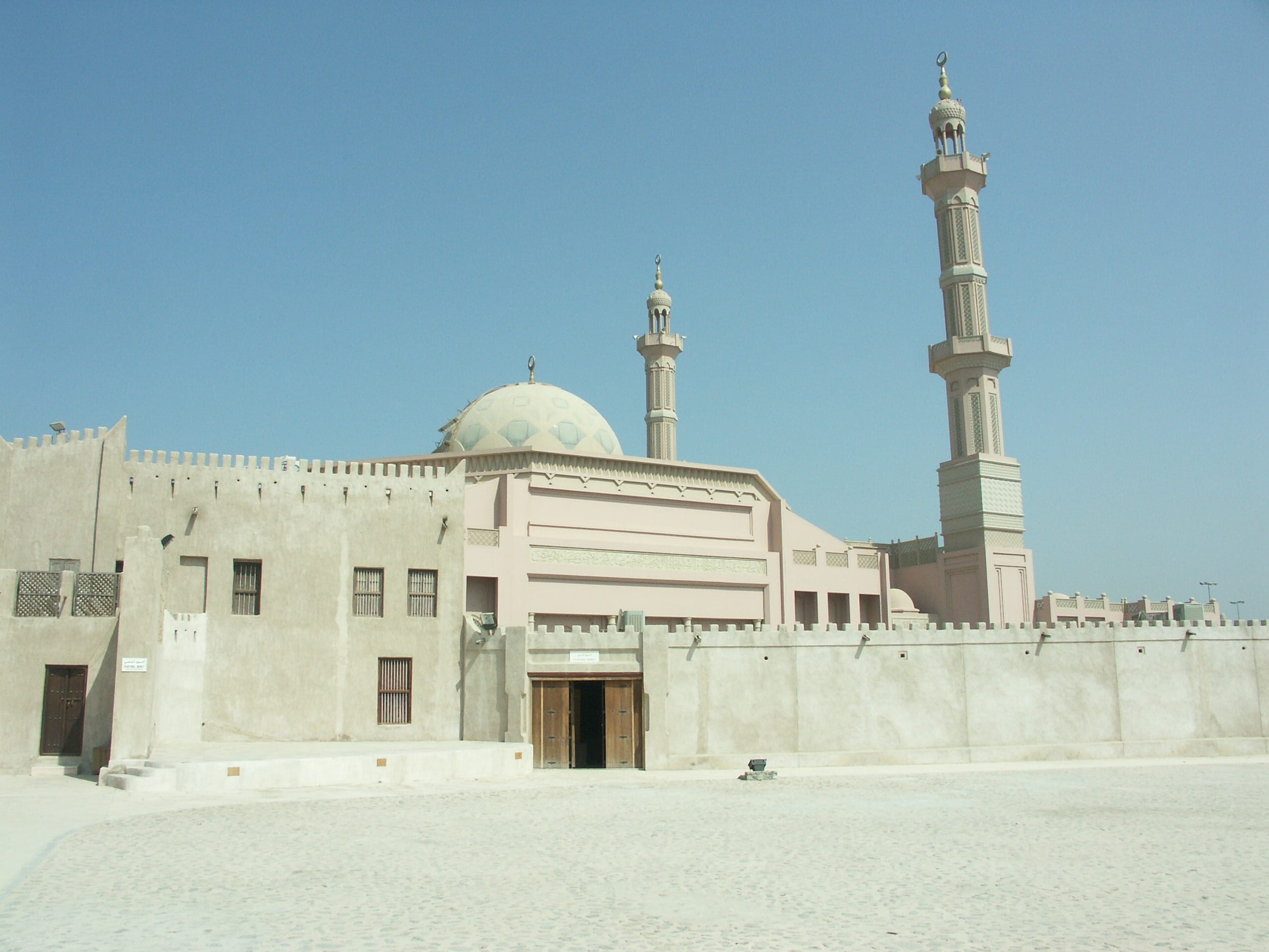 sky, travel Destinations, Mosque, alah, tourism, clear sky, building Exterior, Sharjah, religion, islam, travel, dome, 2K, nature, outdoors, architecture And Buildings, HD Wallpaper