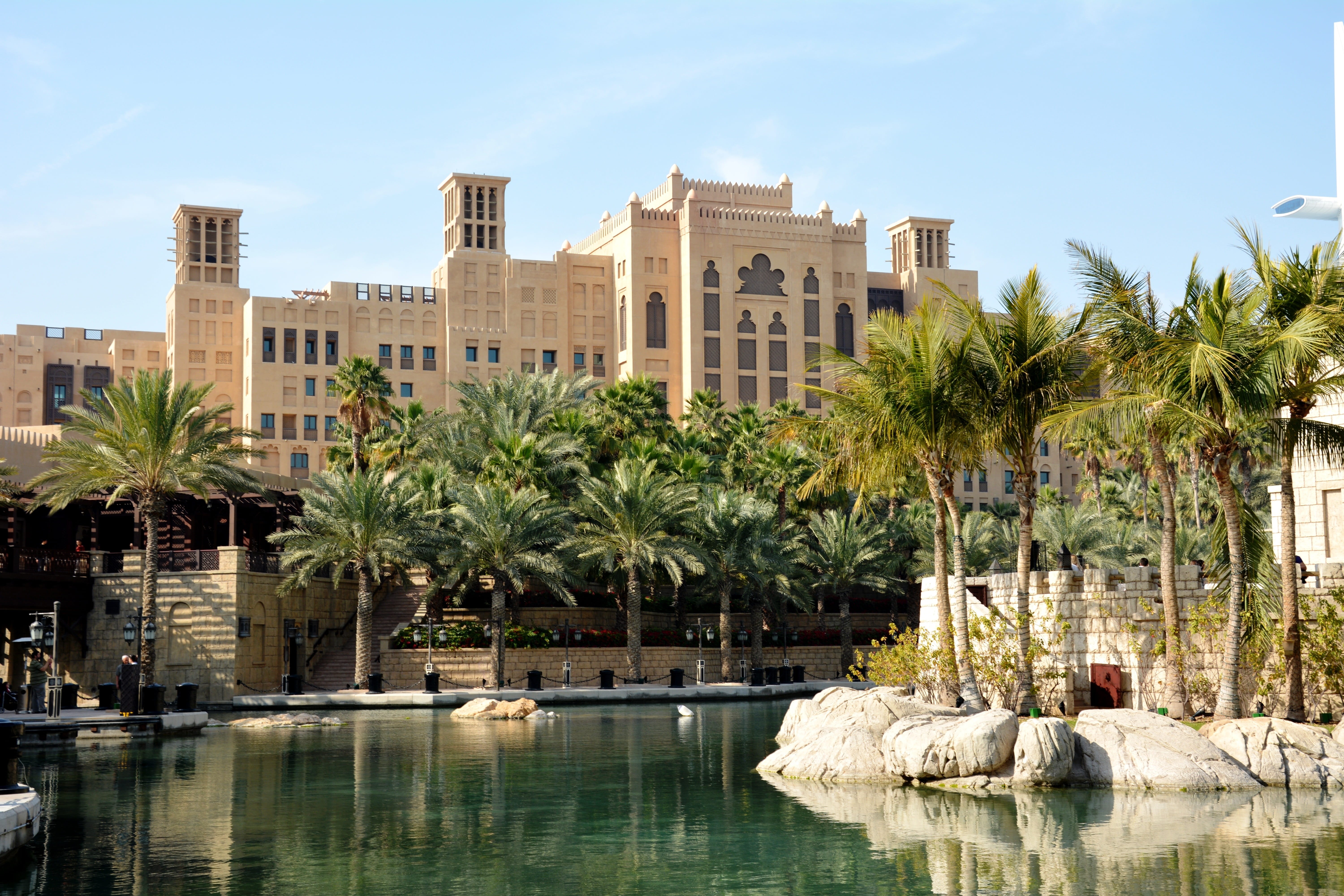 megalopolis, sunlight, swimming pool, u a e, building, growth, reflection, nature, city, 5K, palma, madinat, water, landscape, marine, sky, resort, tourism, HD Wallpaper