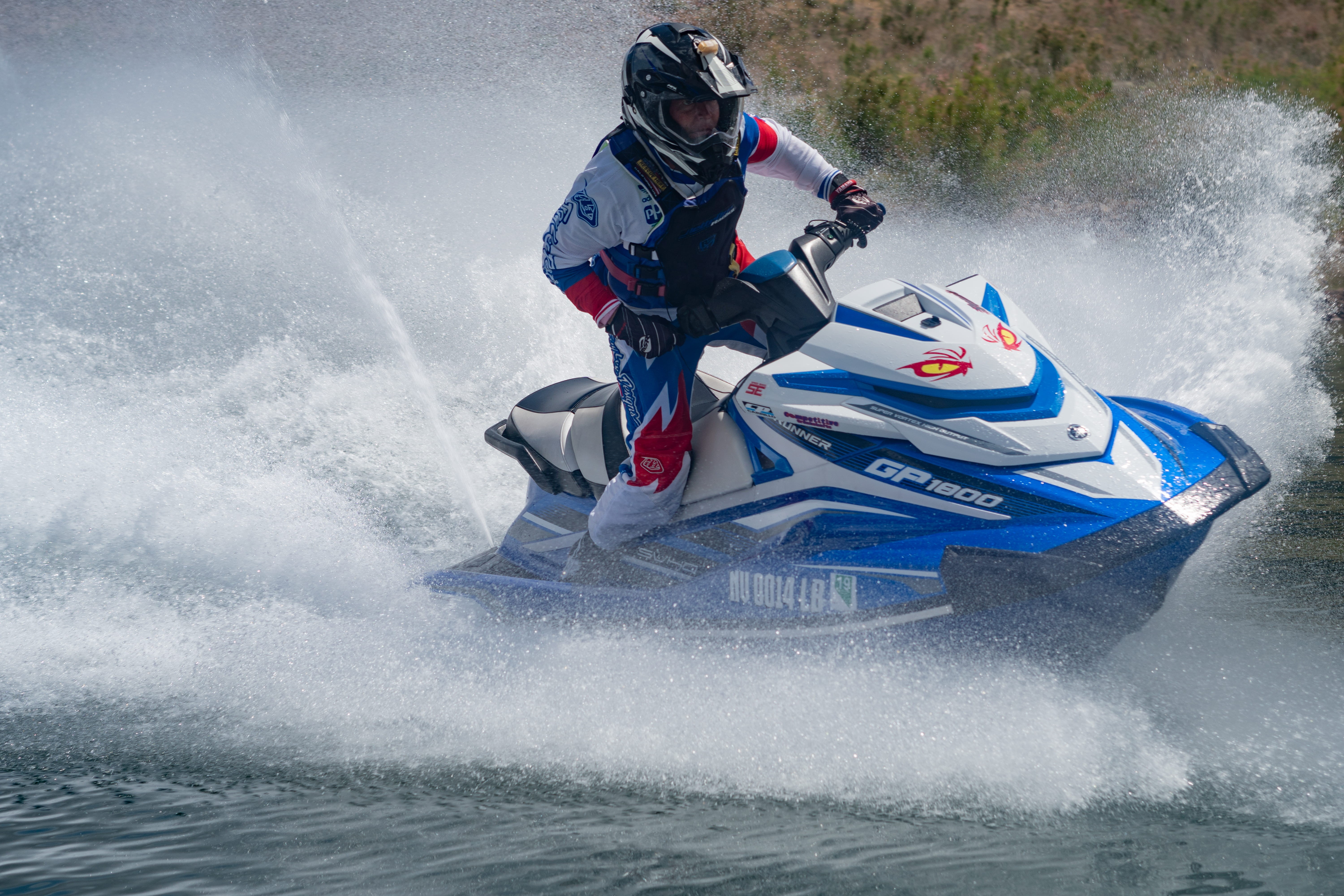 water sports, riding, men, crash helmet, racing, helmet, sport, automobile, motion, apparel, headwear, leisure activity, boat, watercraft, speed, one person, HD Wallpaper