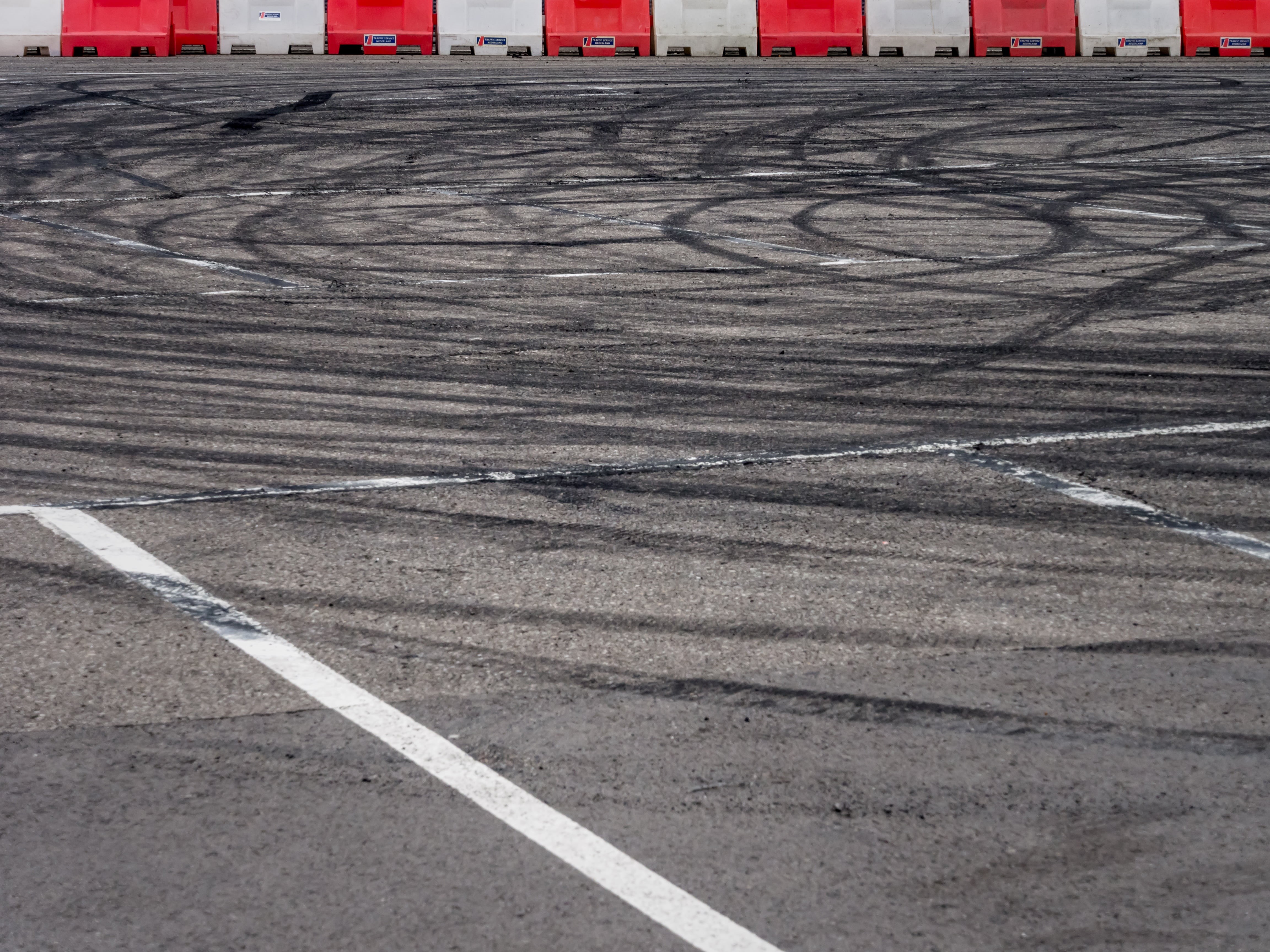 architecture, line, race, dividing line, industry, sport, speed, bmw, burn, detail, style, automobile, auto, driver, marking, construction industry, street, HD Wallpaper