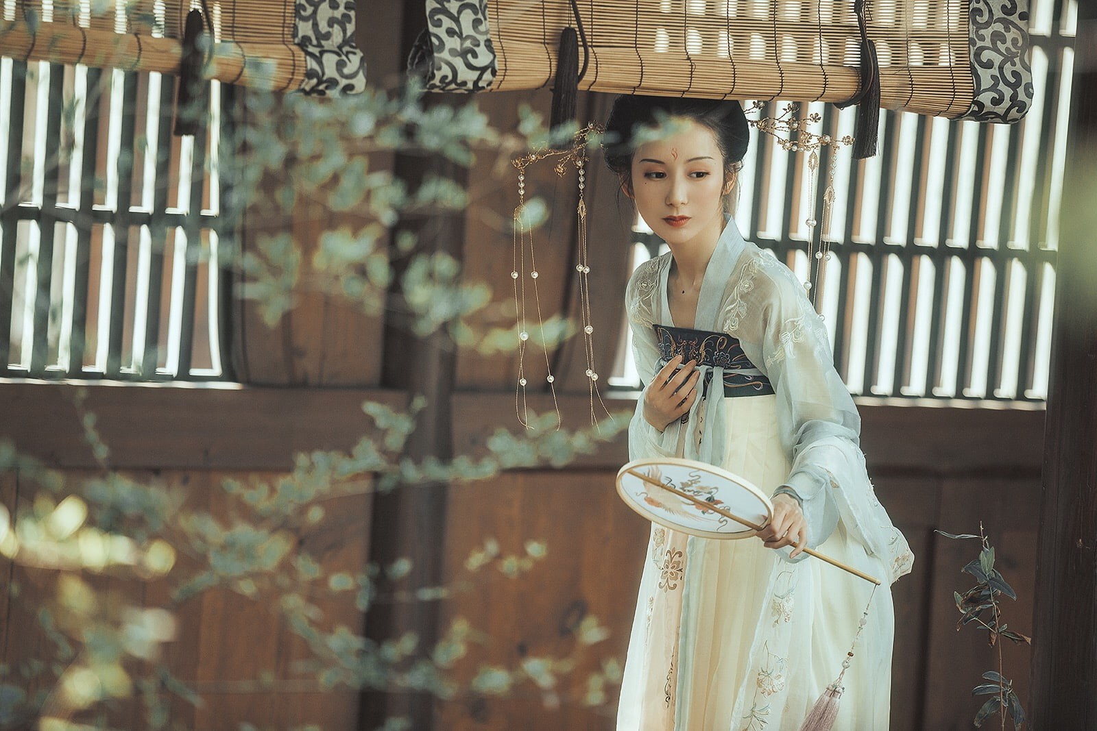 adult, 720P, one person, outdoors, beauty, women, front view, beautiful woman, portrait, hairstyle, looking, looking at camera, hanfu, fashion, young women, HD Wallpaper