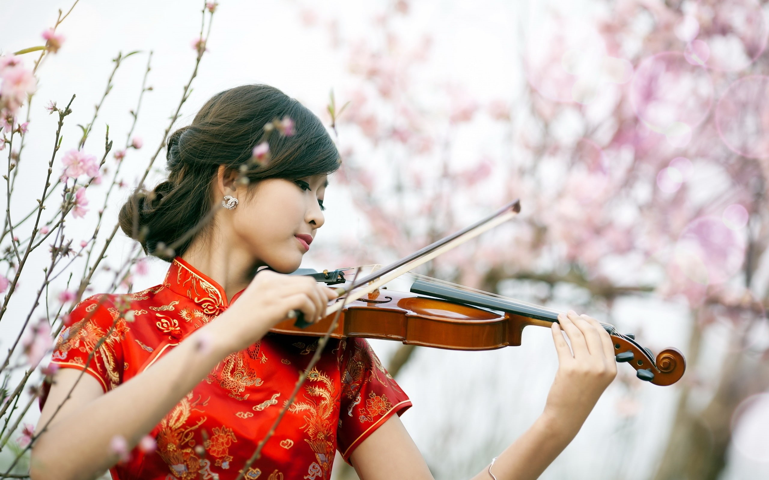 Red, Play, Cheongsam, Girl, Violin, 2K, HD Wallpaper