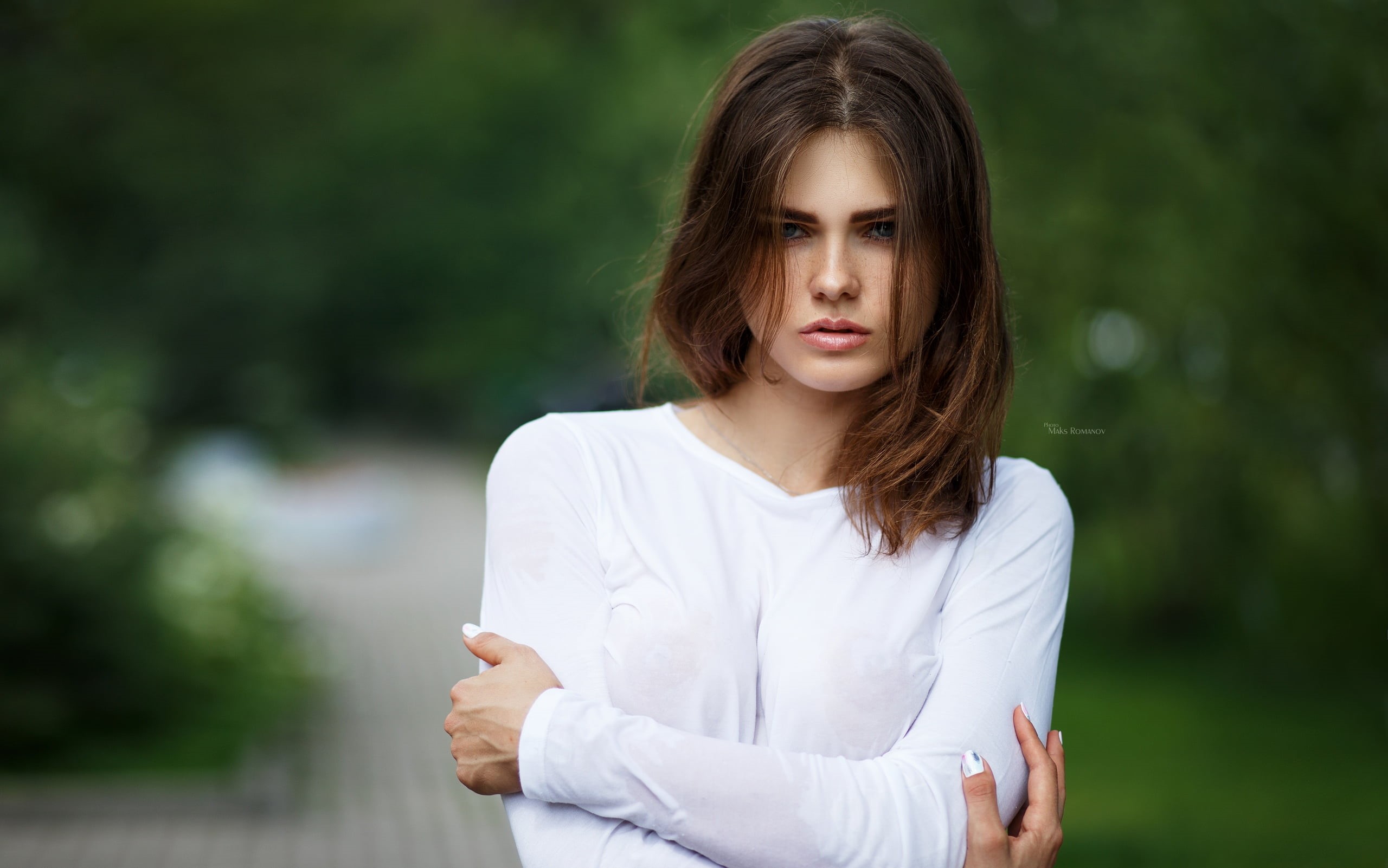 2K, beautiful woman, portrait, adult, women outdoors, one person, beauty, front view, arms crossed, day, lifestyles, standing, young women, focus on foreground, HD Wallpaper